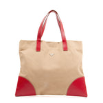 Tote behind