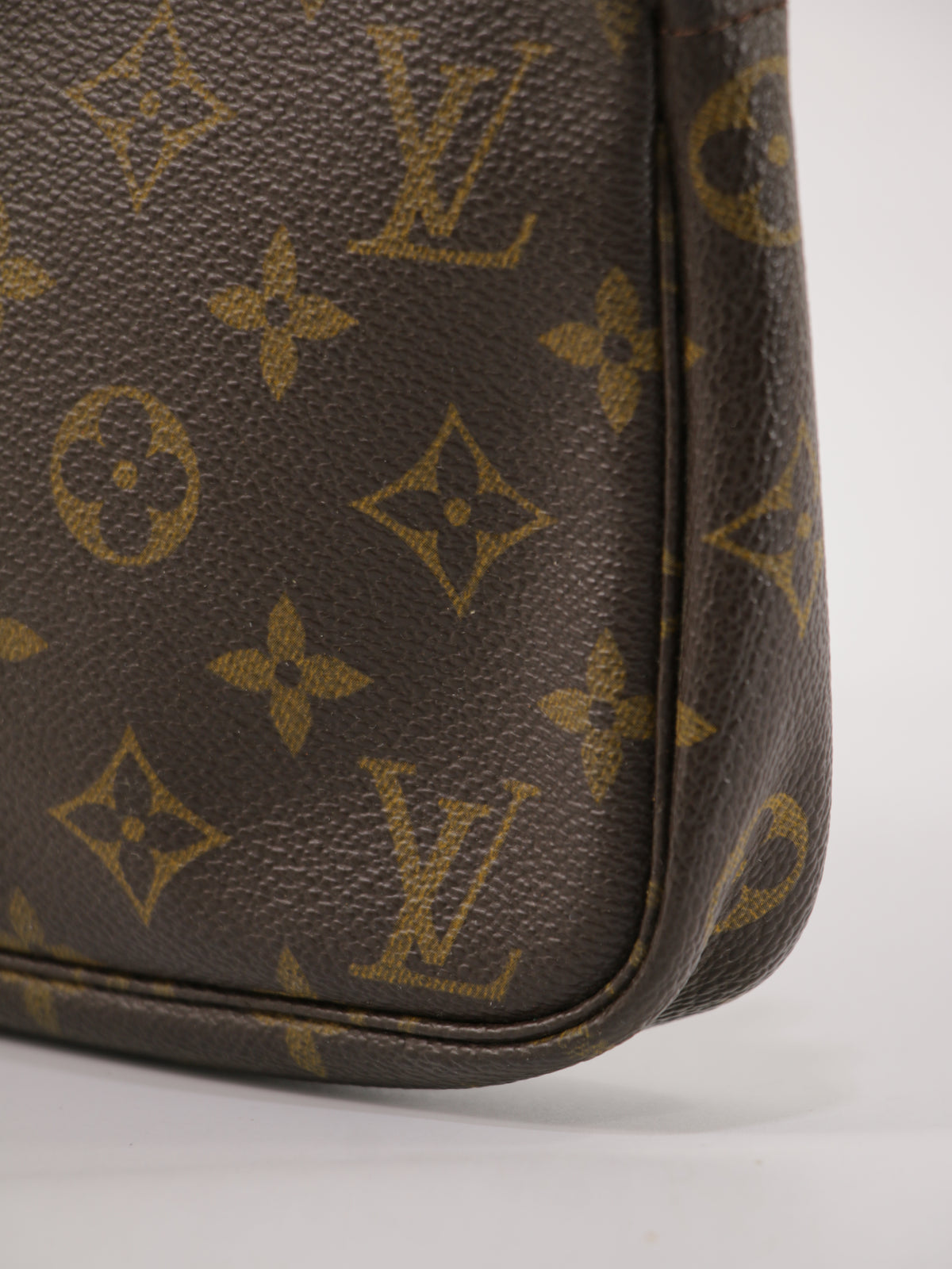 Louis Vuitton Accessories Pochette