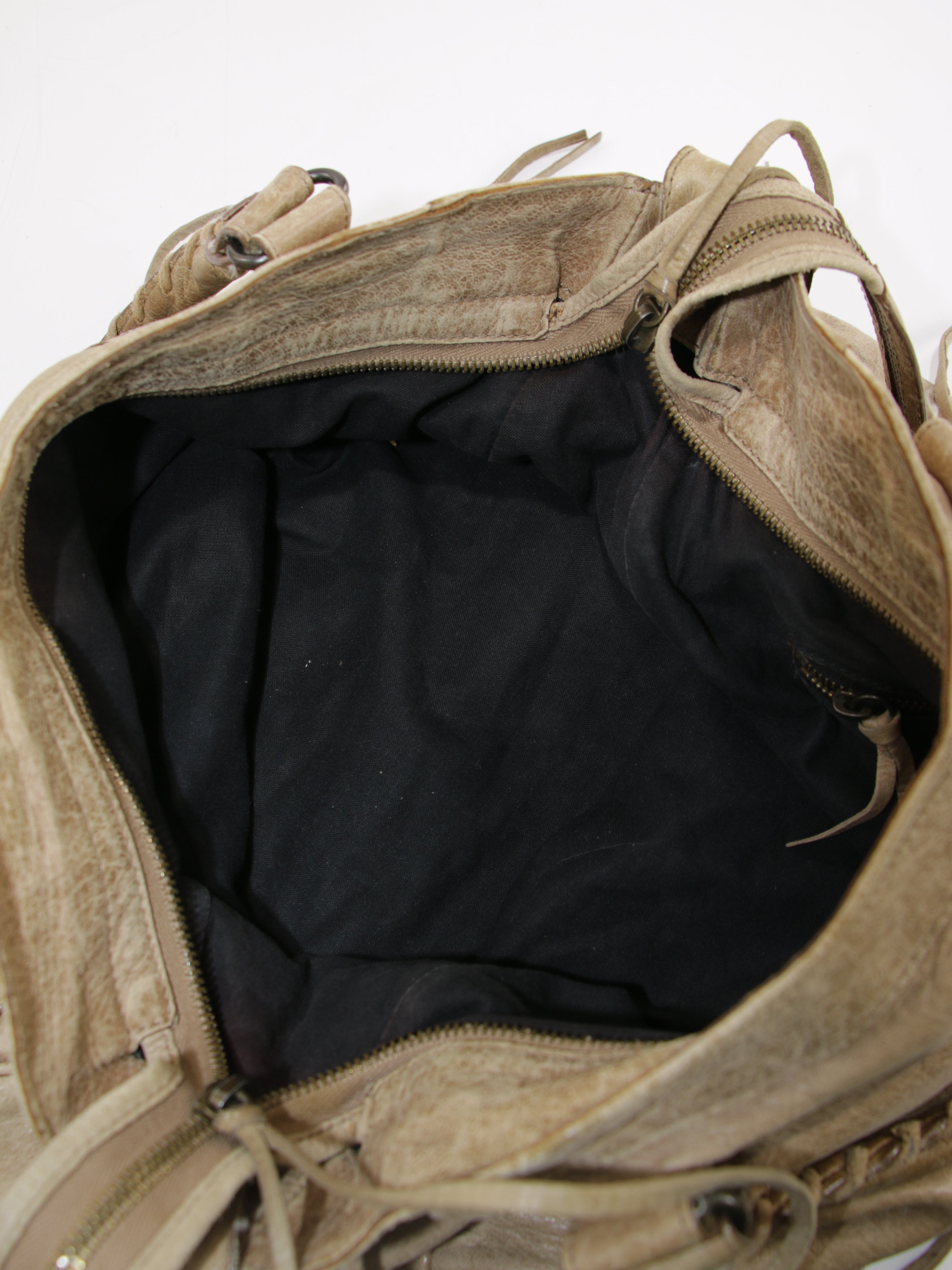 Velo – Collector's Cage