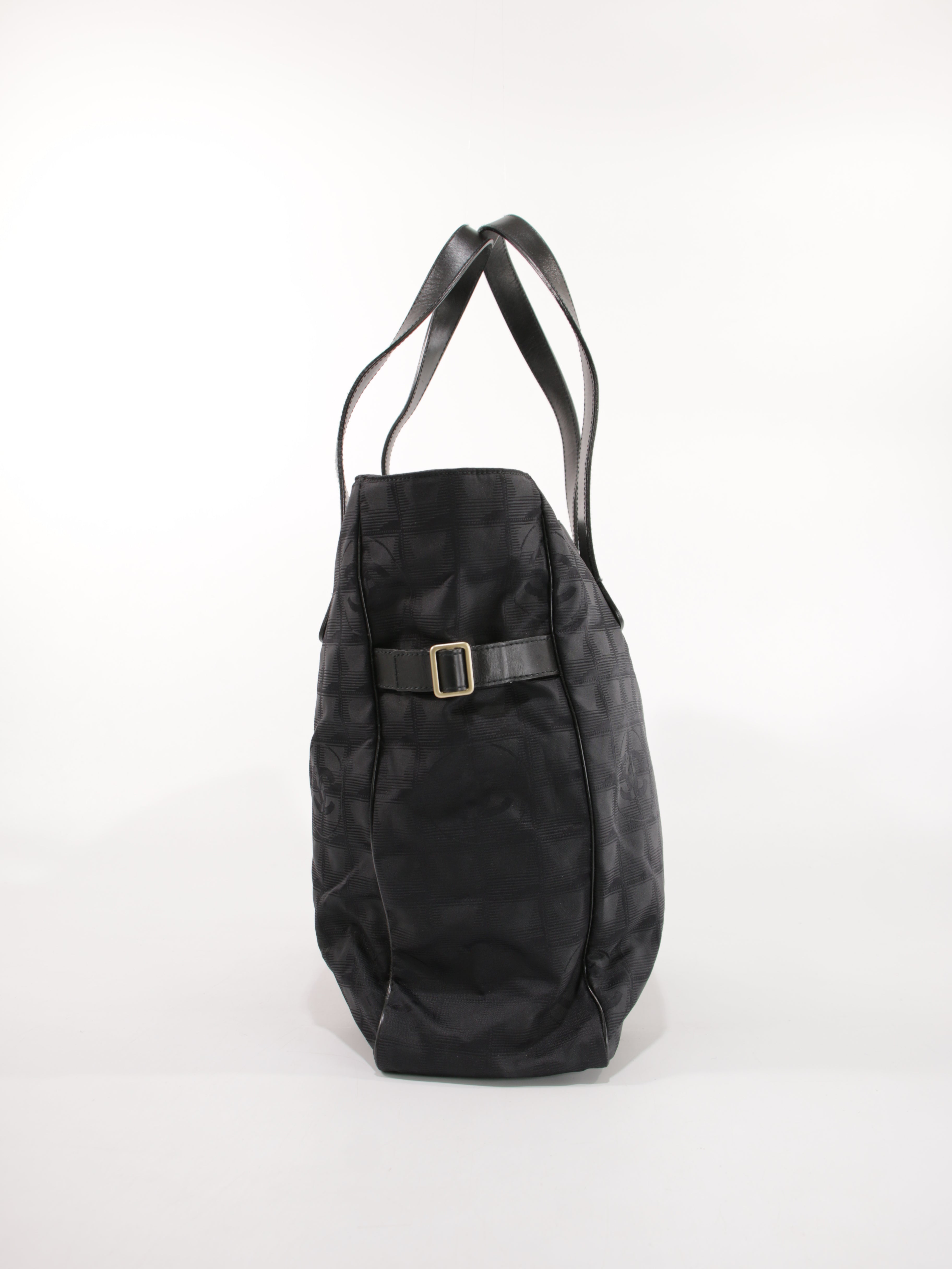 Large Travel Line Tote