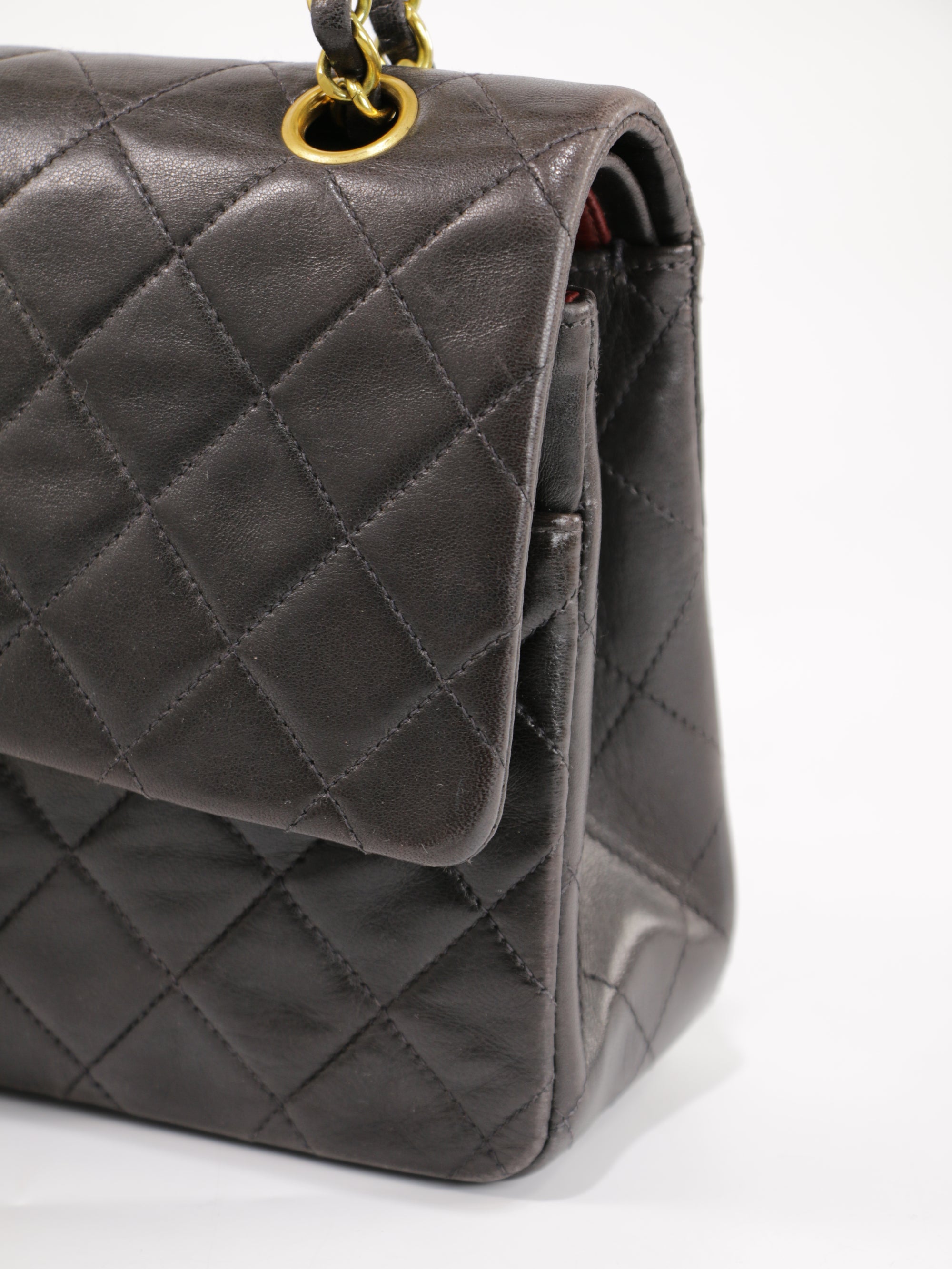 Medium Classic Flap