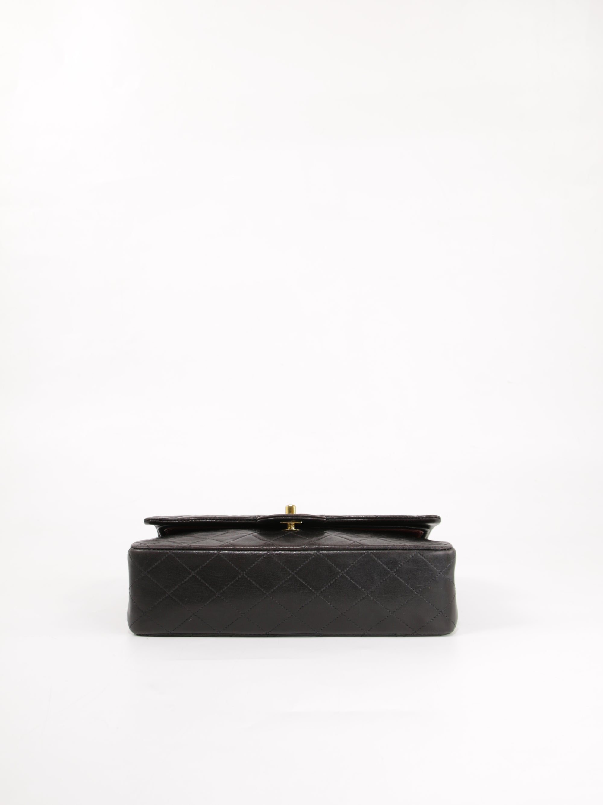 Medium Classic Flap