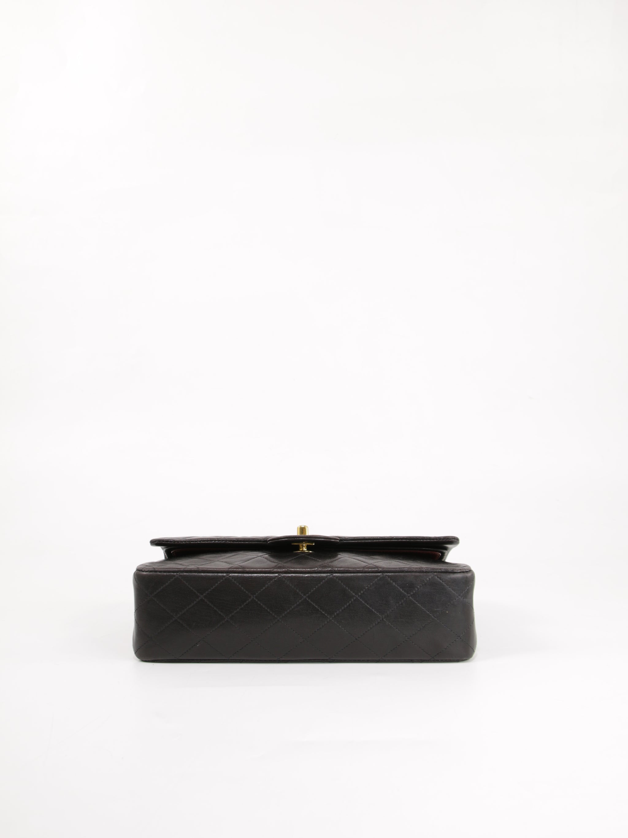 Medium Classic Flap