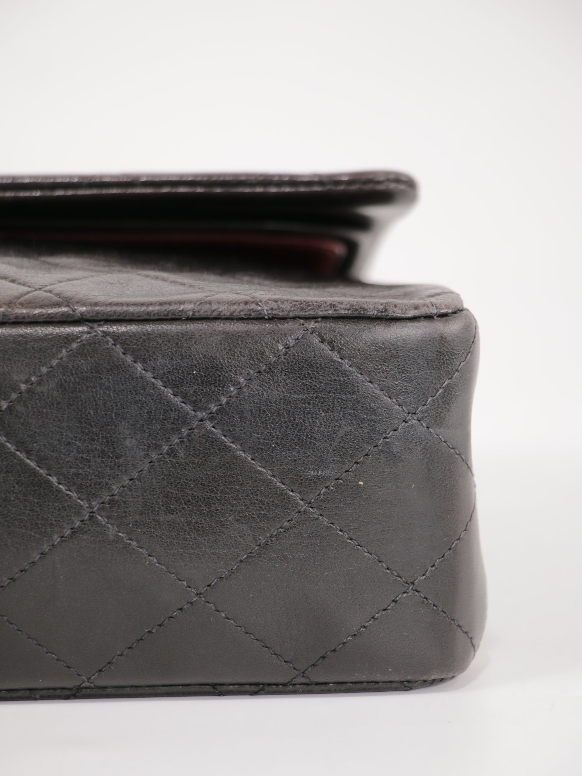 Medium Classic Flap