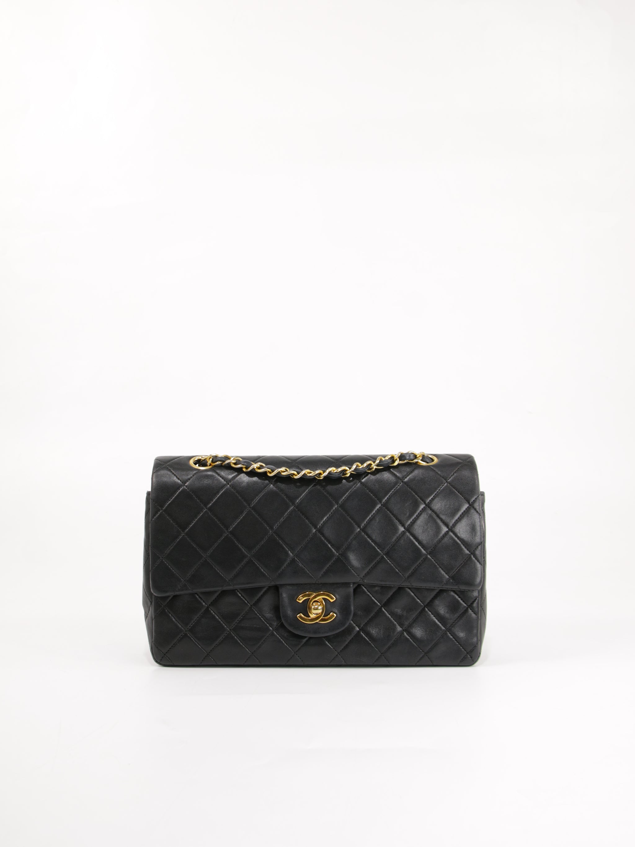 Medium Classic Flap
