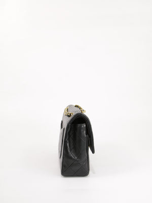 Medium Classic Flap