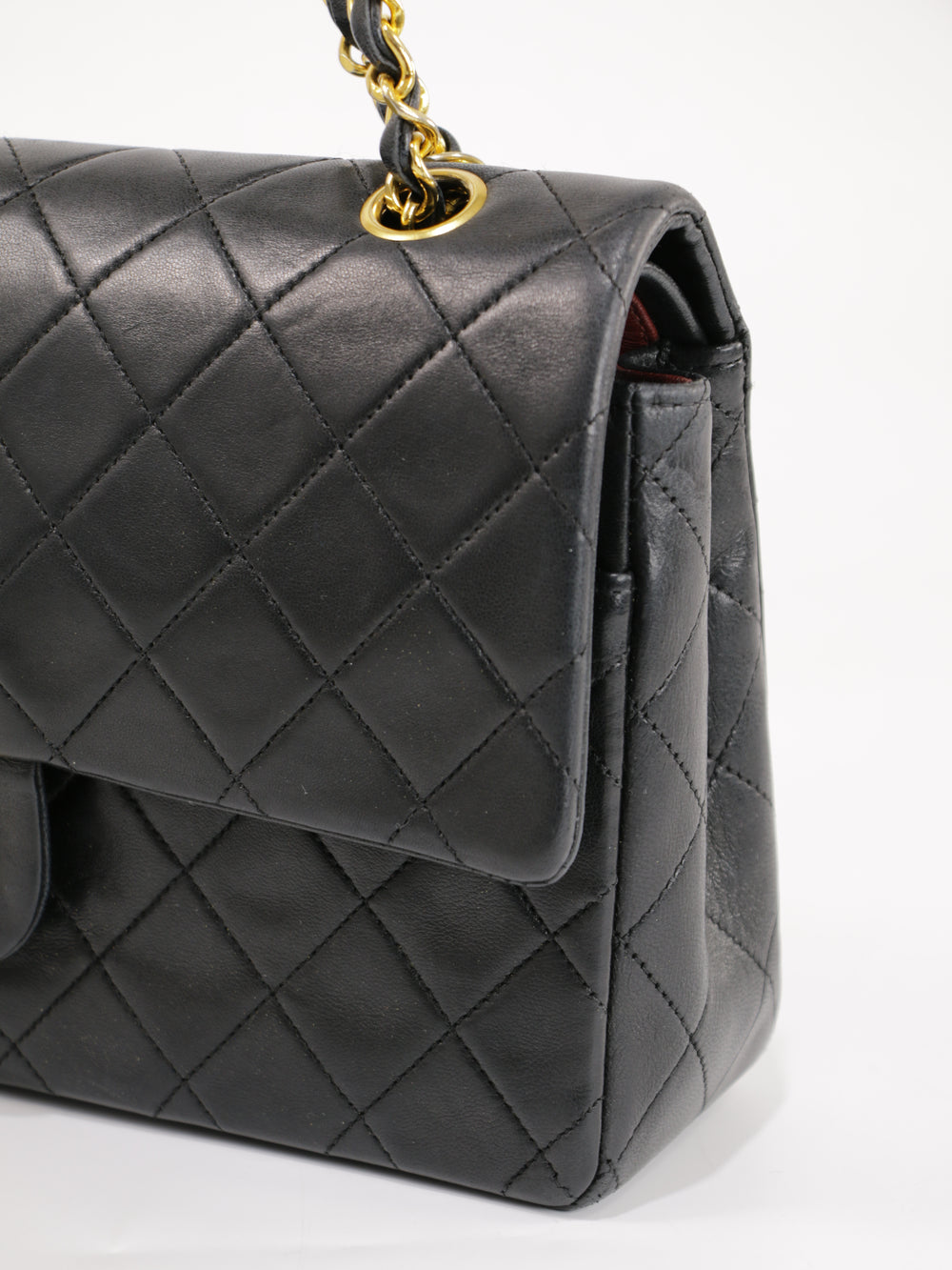 Medium Classic Flap
