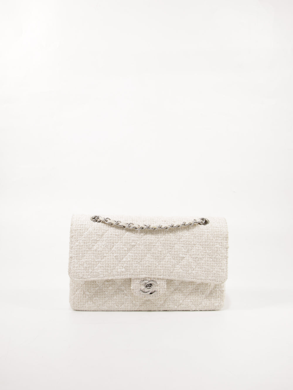 Medium Classic Flap