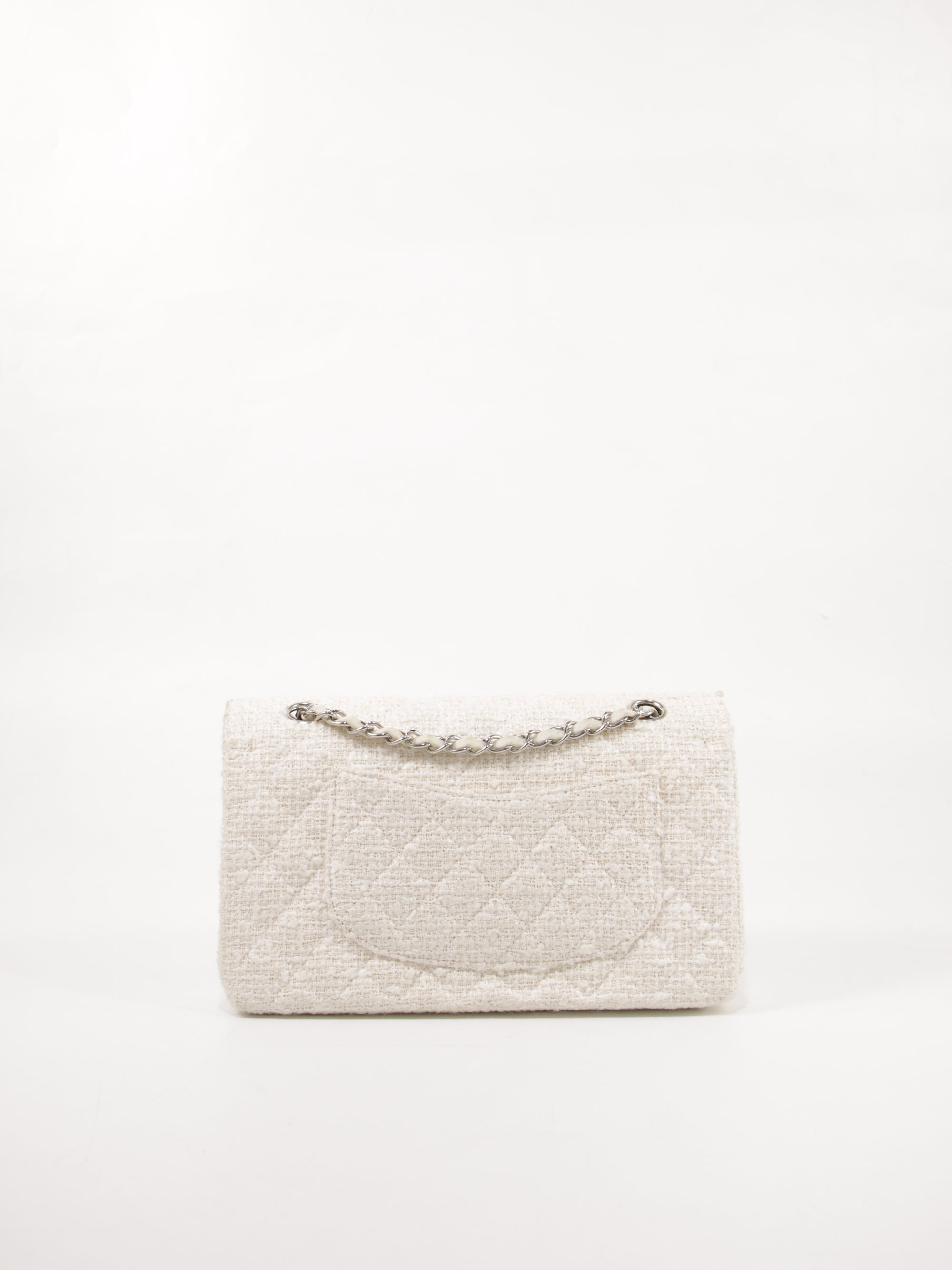 Medium Classic Flap