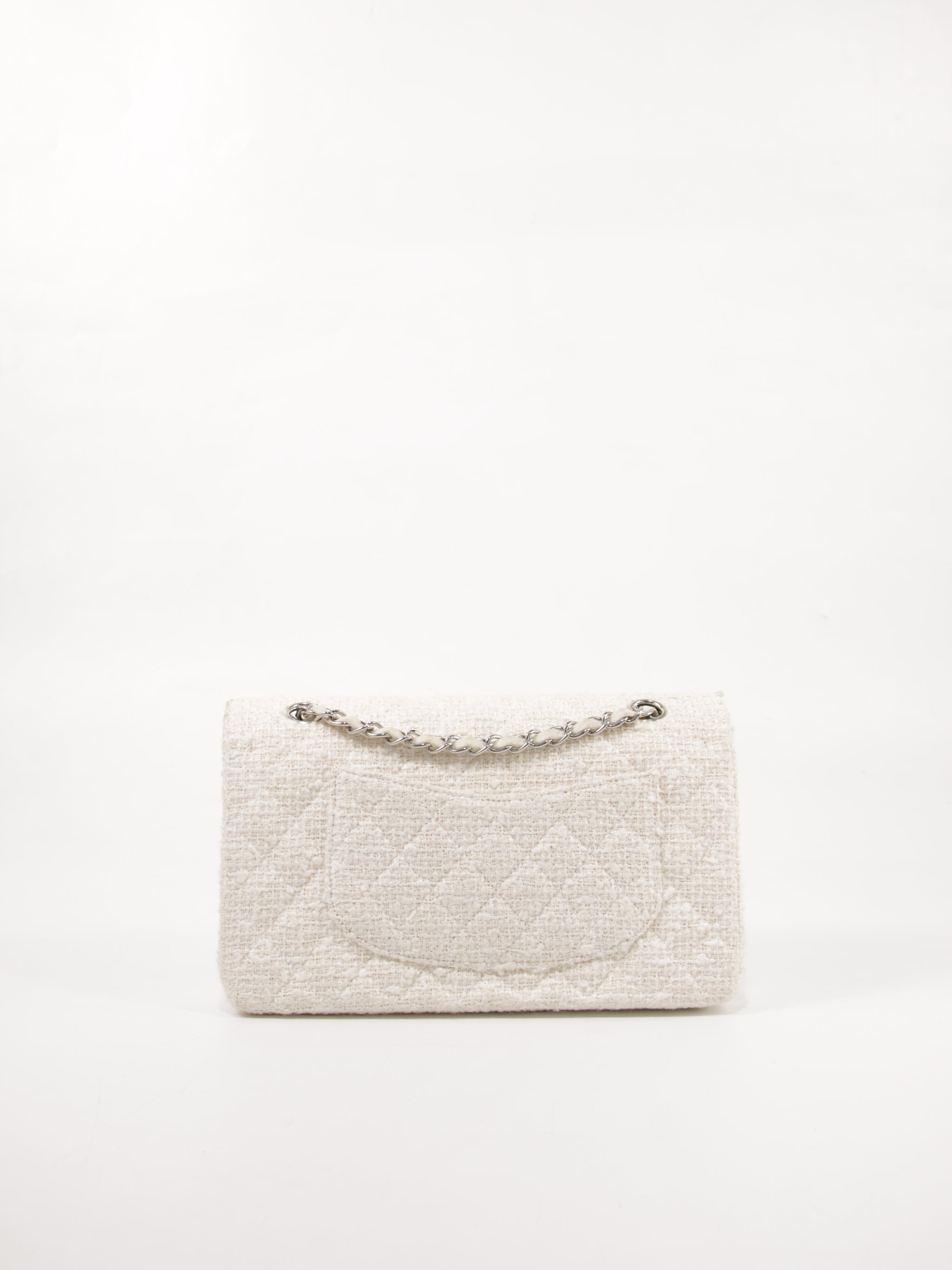 Medium Classic Flap
