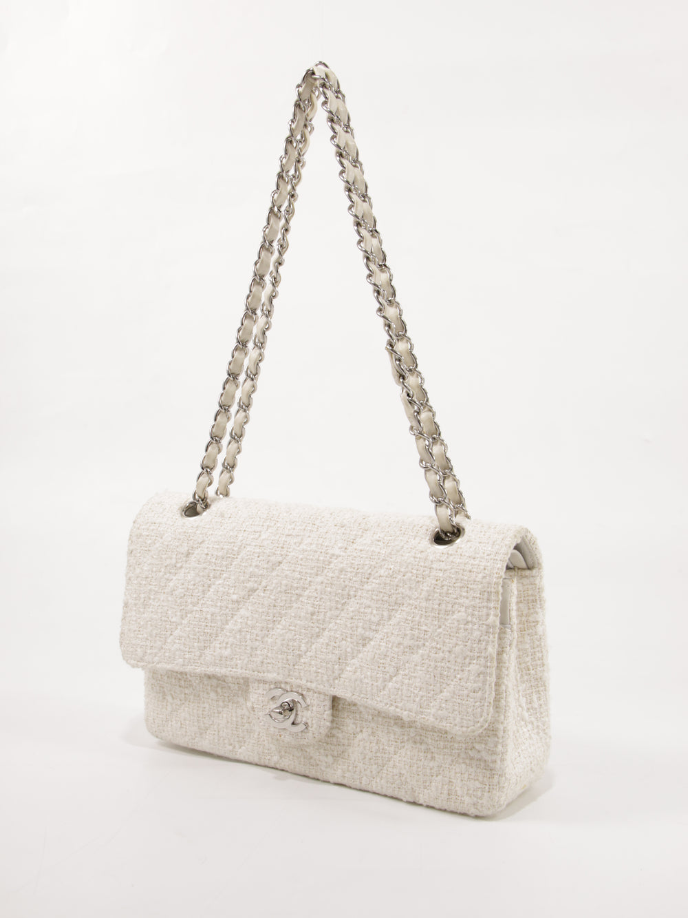 Medium Classic Flap