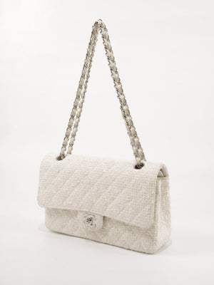 Medium Classic Flap