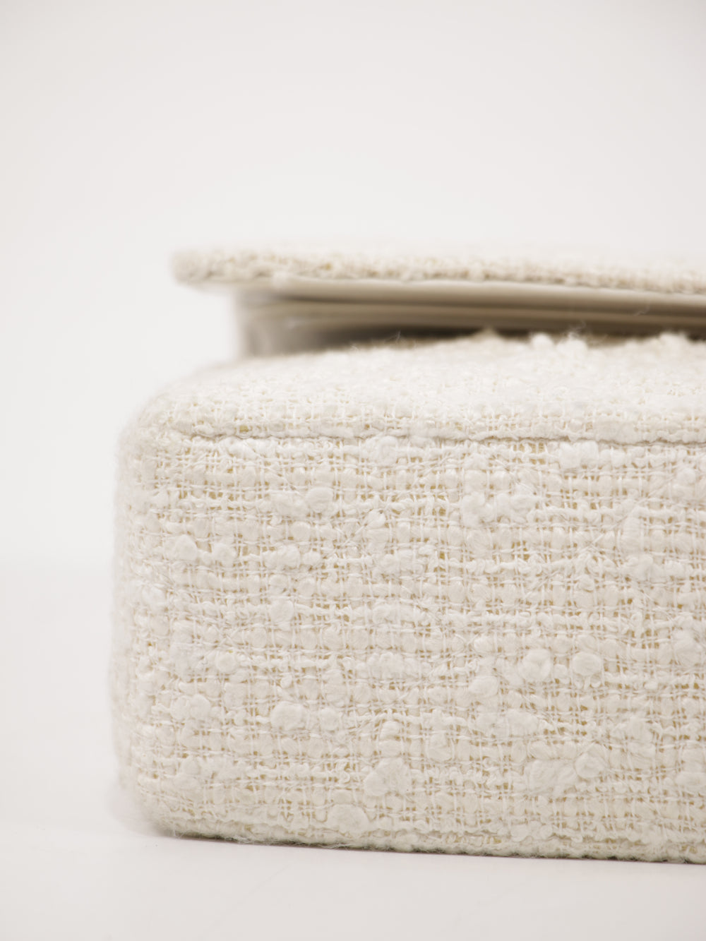 Medium Classic Flap