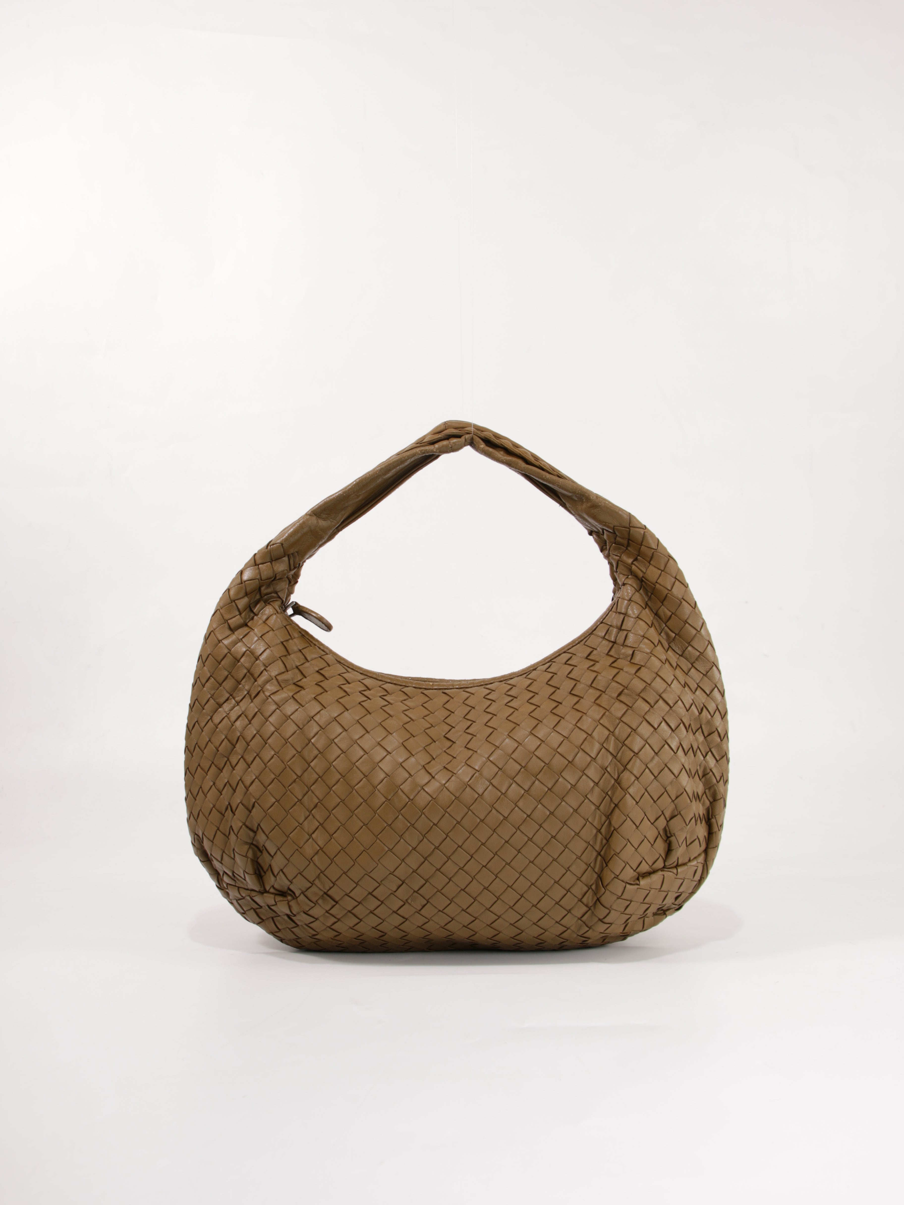 Bottega Veneta Medium Hobo | Best selection of second-hand