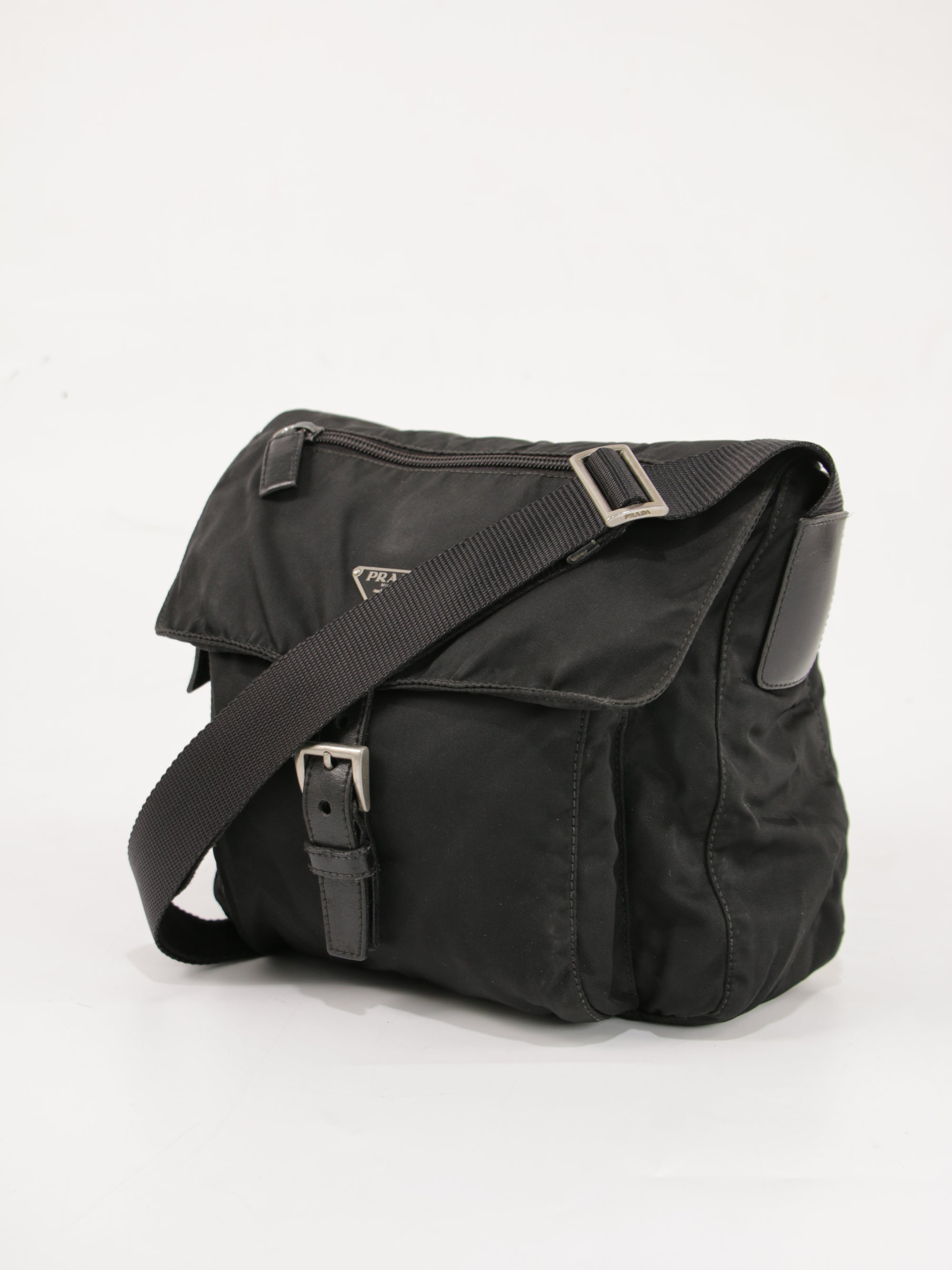 Single Buckle Messenger