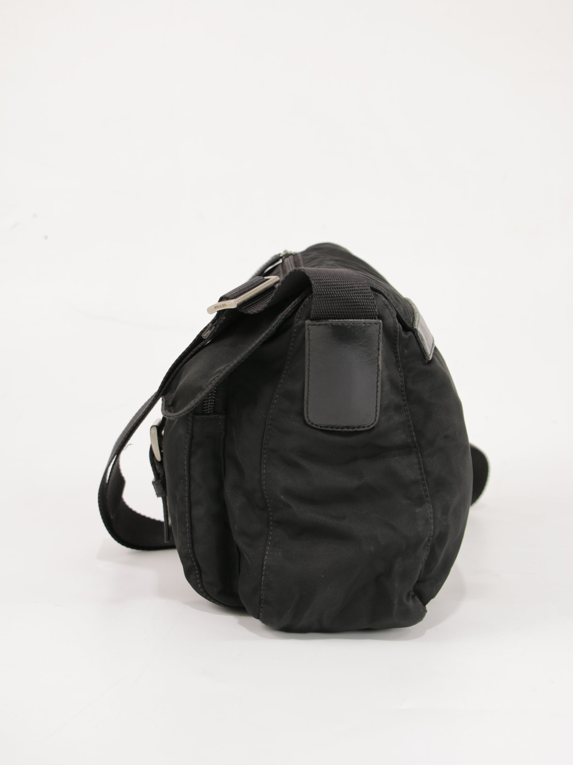 Single Buckle Messenger