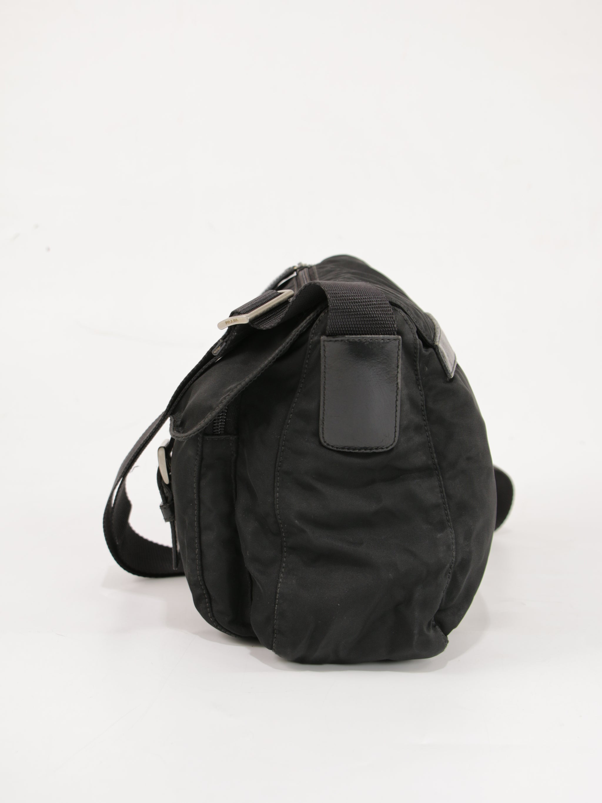 Single Buckle Messenger