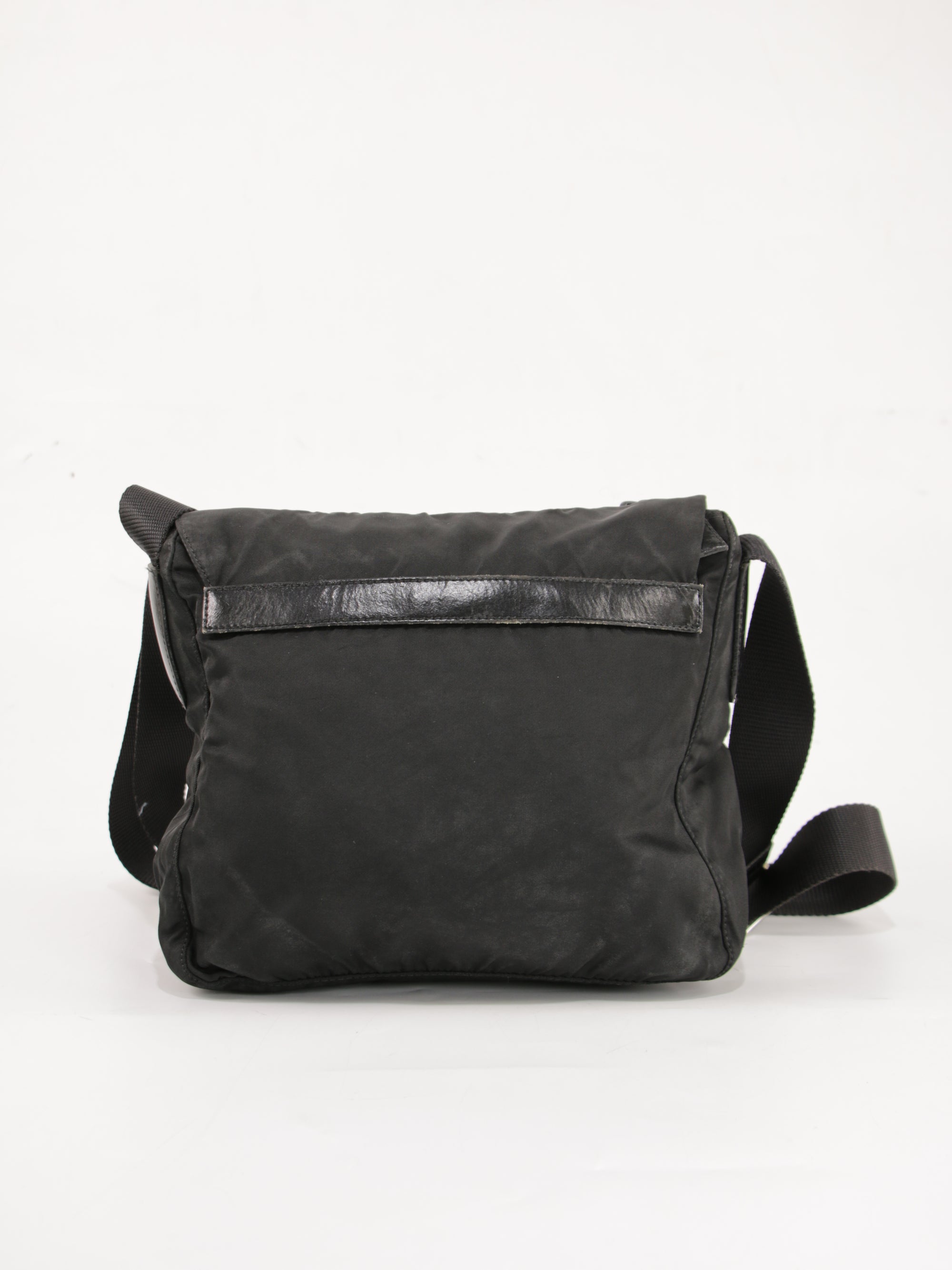 Single Buckle Messenger