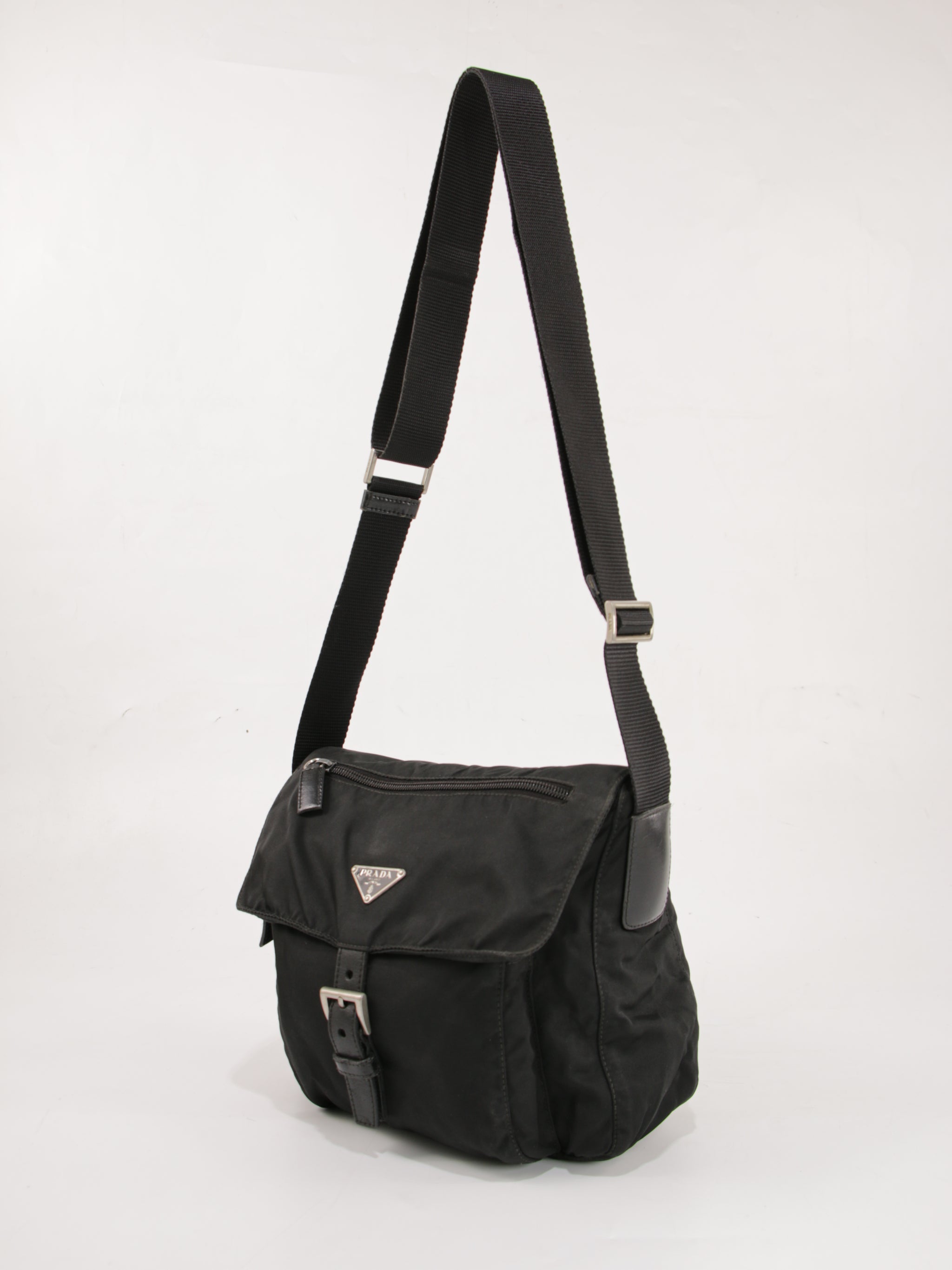 Single Buckle Messenger