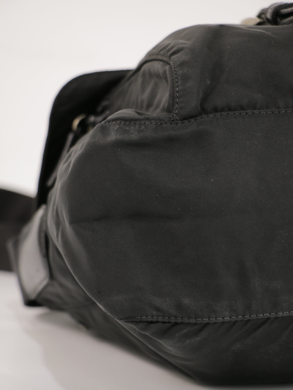 Single Buckle Messenger