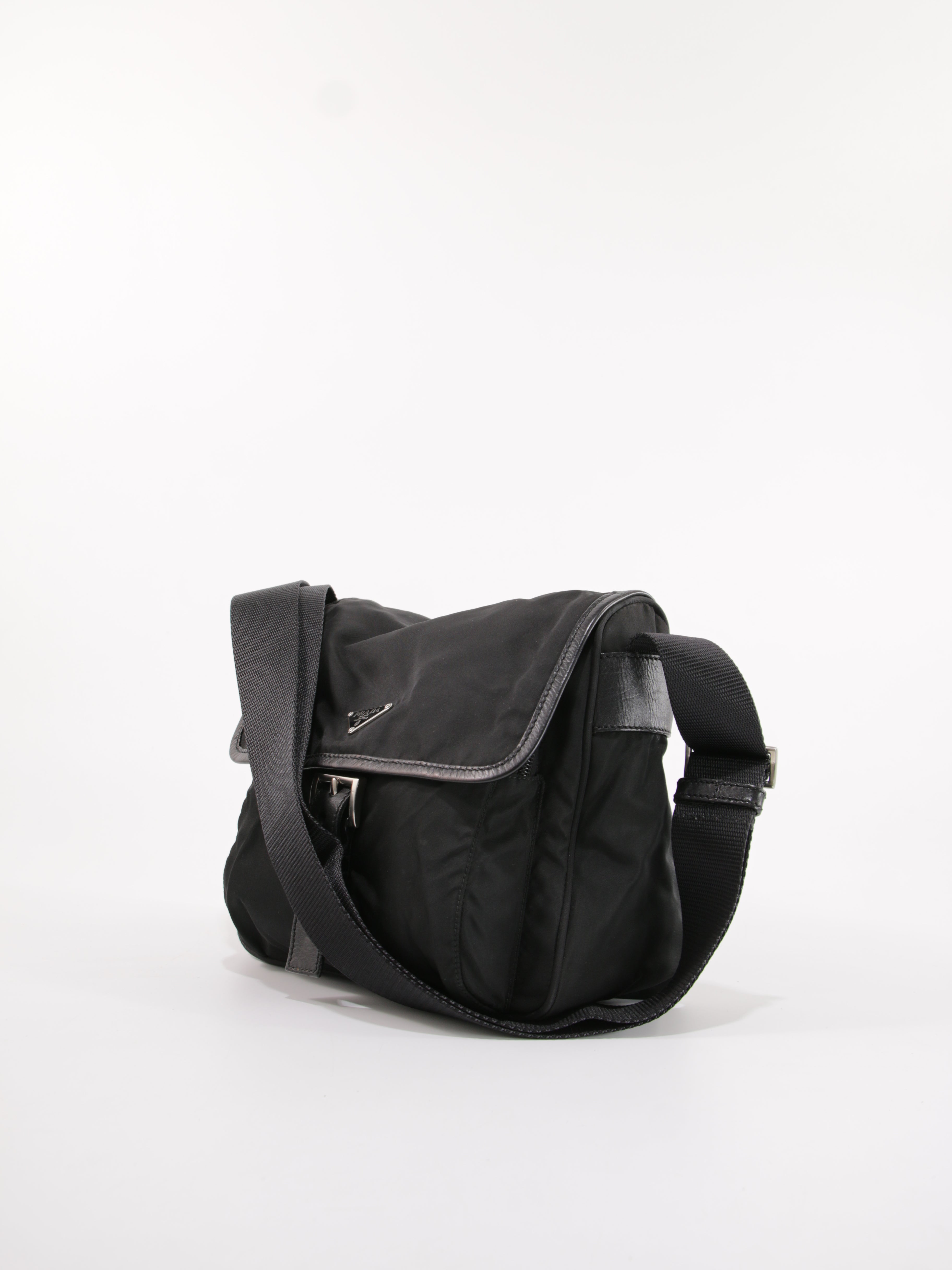 Single Buckle Messenger