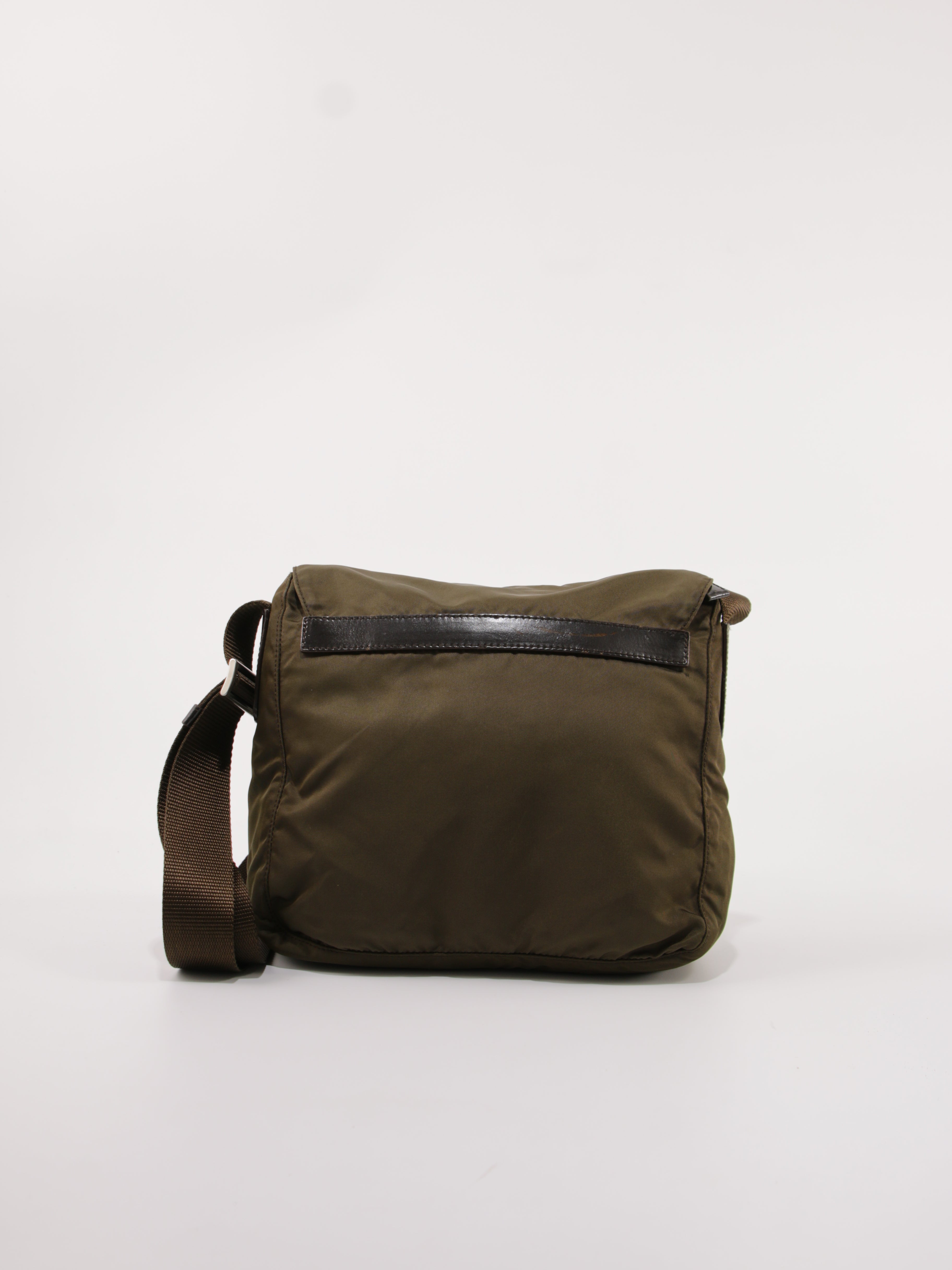 Single Buckle Messenger