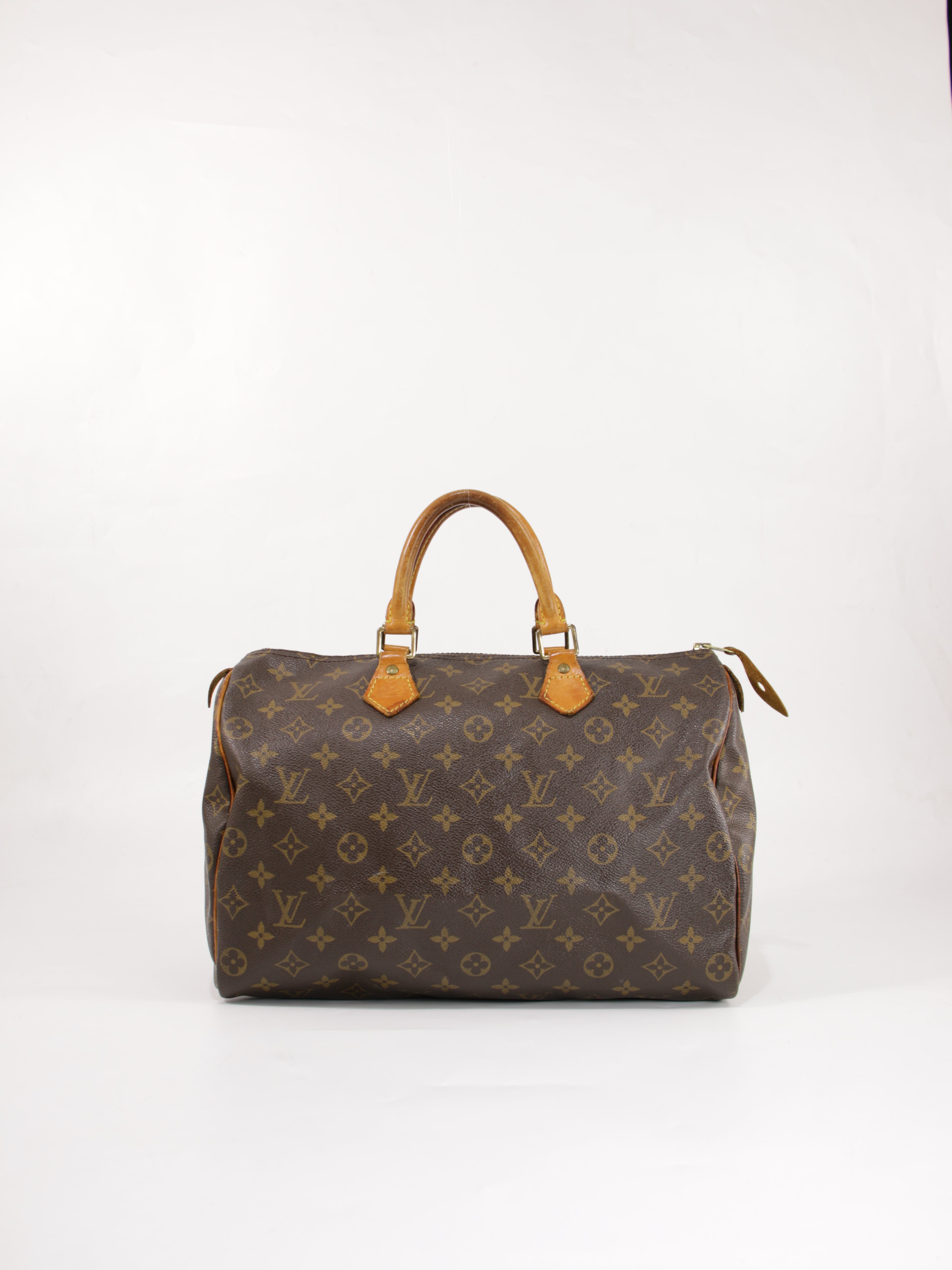 【VINTAGE LOUIS VUITTON/ルイ ヴィトン】Speedy 35 LOUIS VUITTON: Monogram Speedy 35 – Luv Luxe Scottsdale