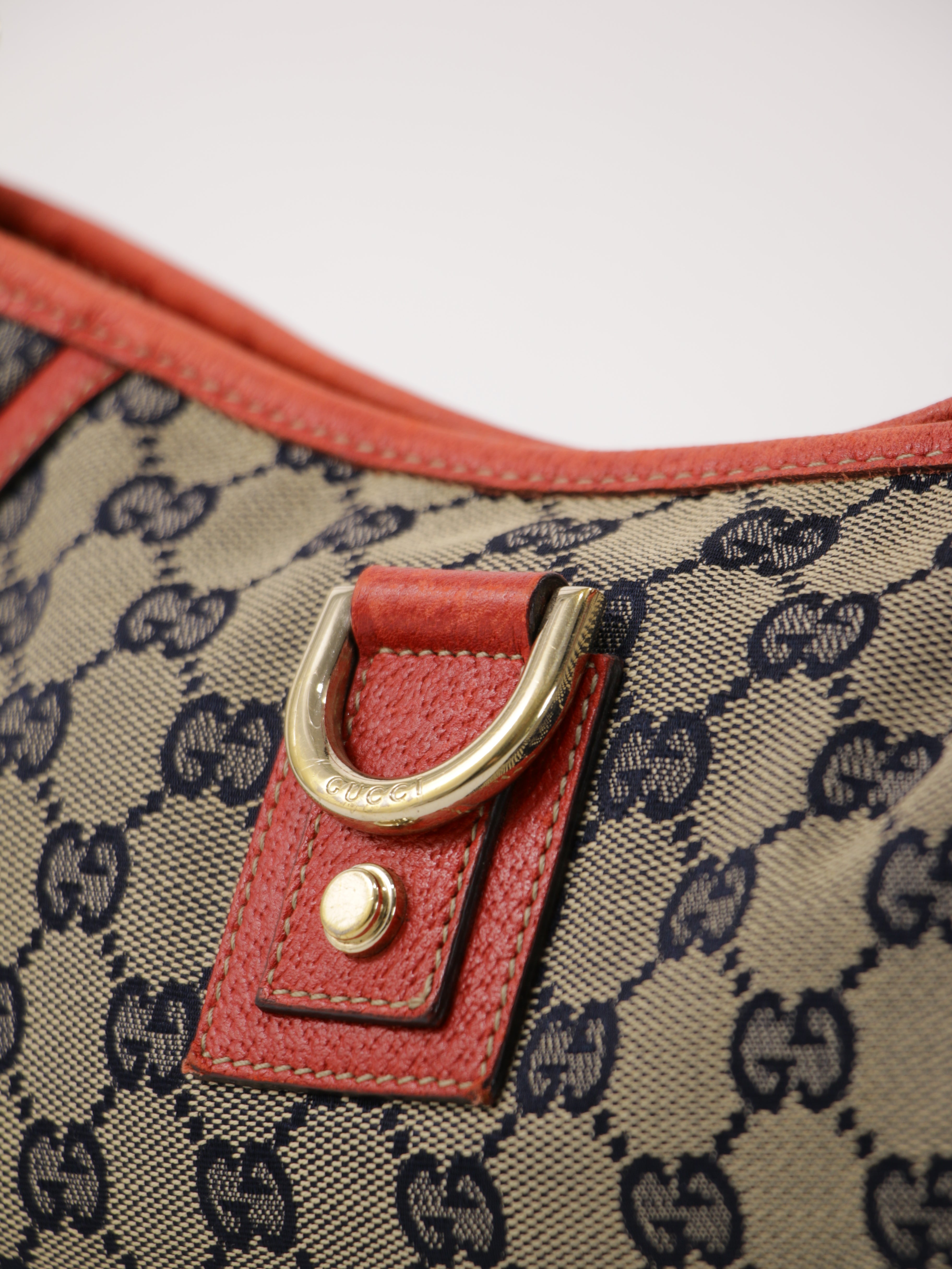 Gucci Abbey D-Ring Pochette