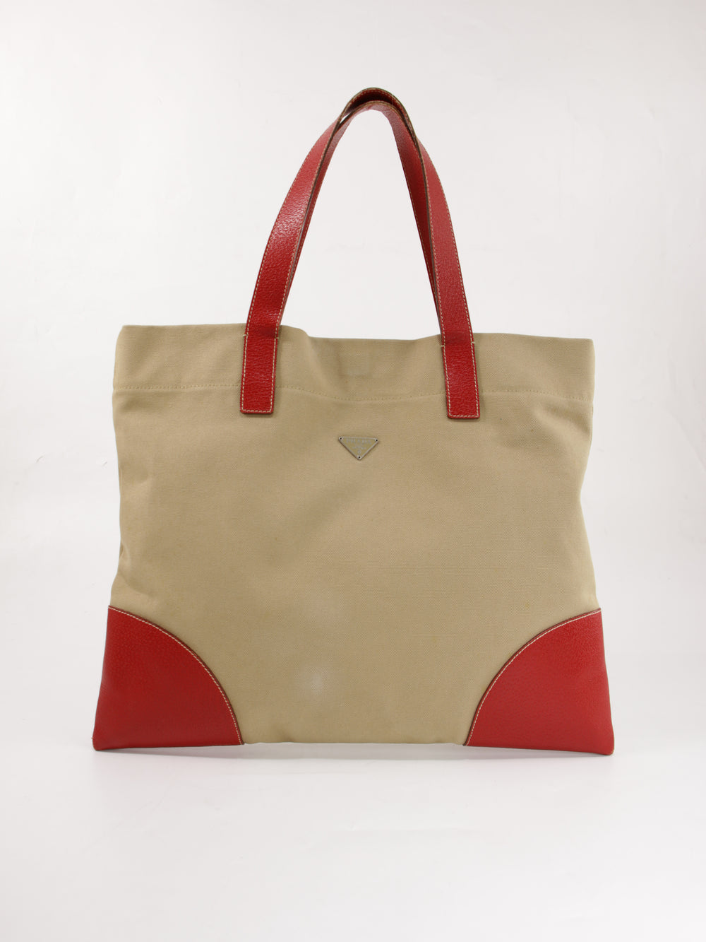 Tote behind