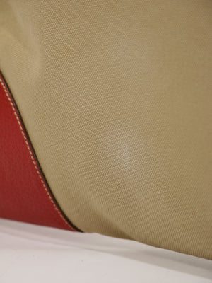 Tote behind