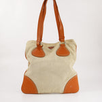 Tote behind