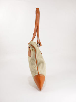 Tote behind