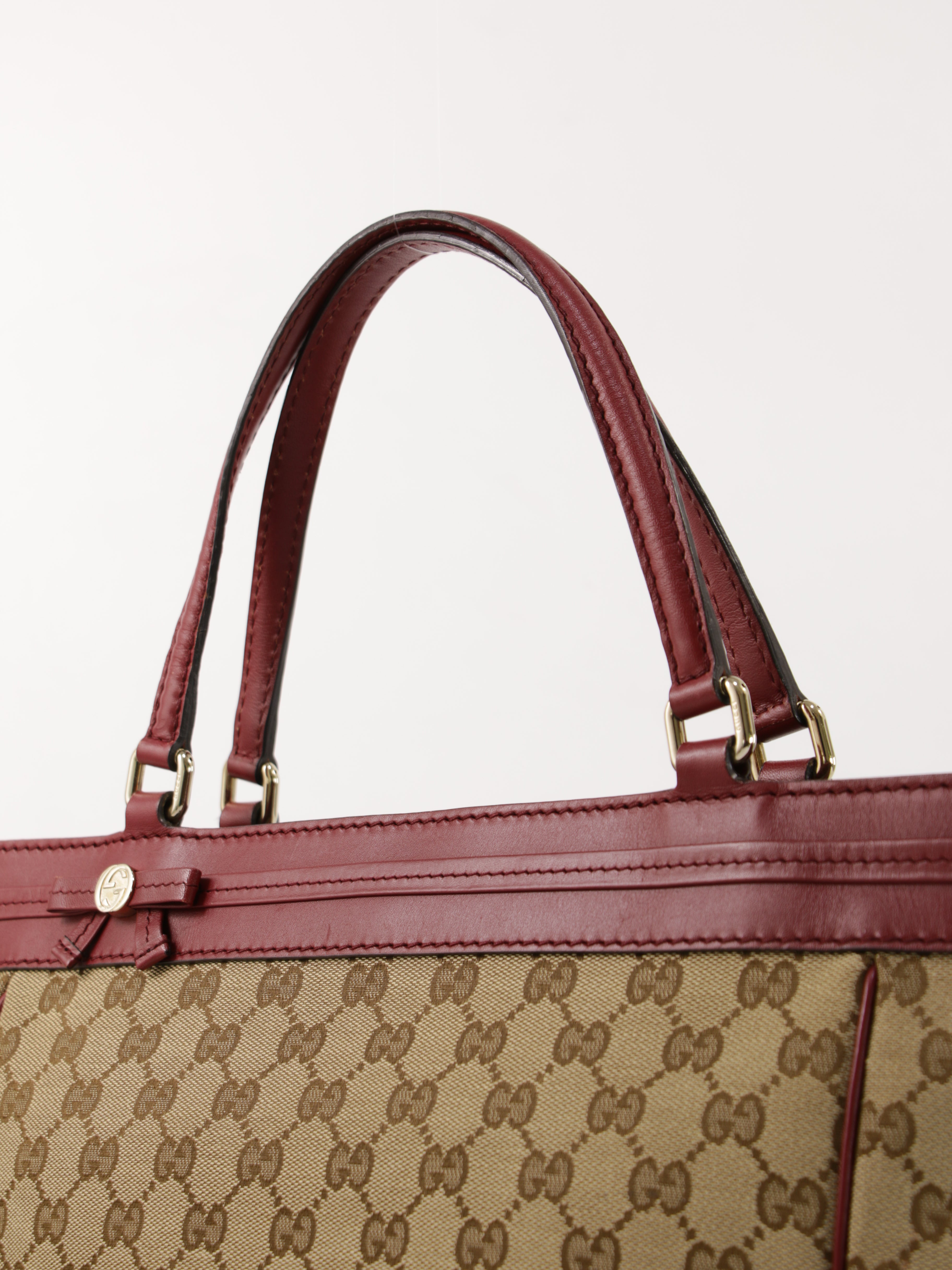 Gucci Shoulder Bag
