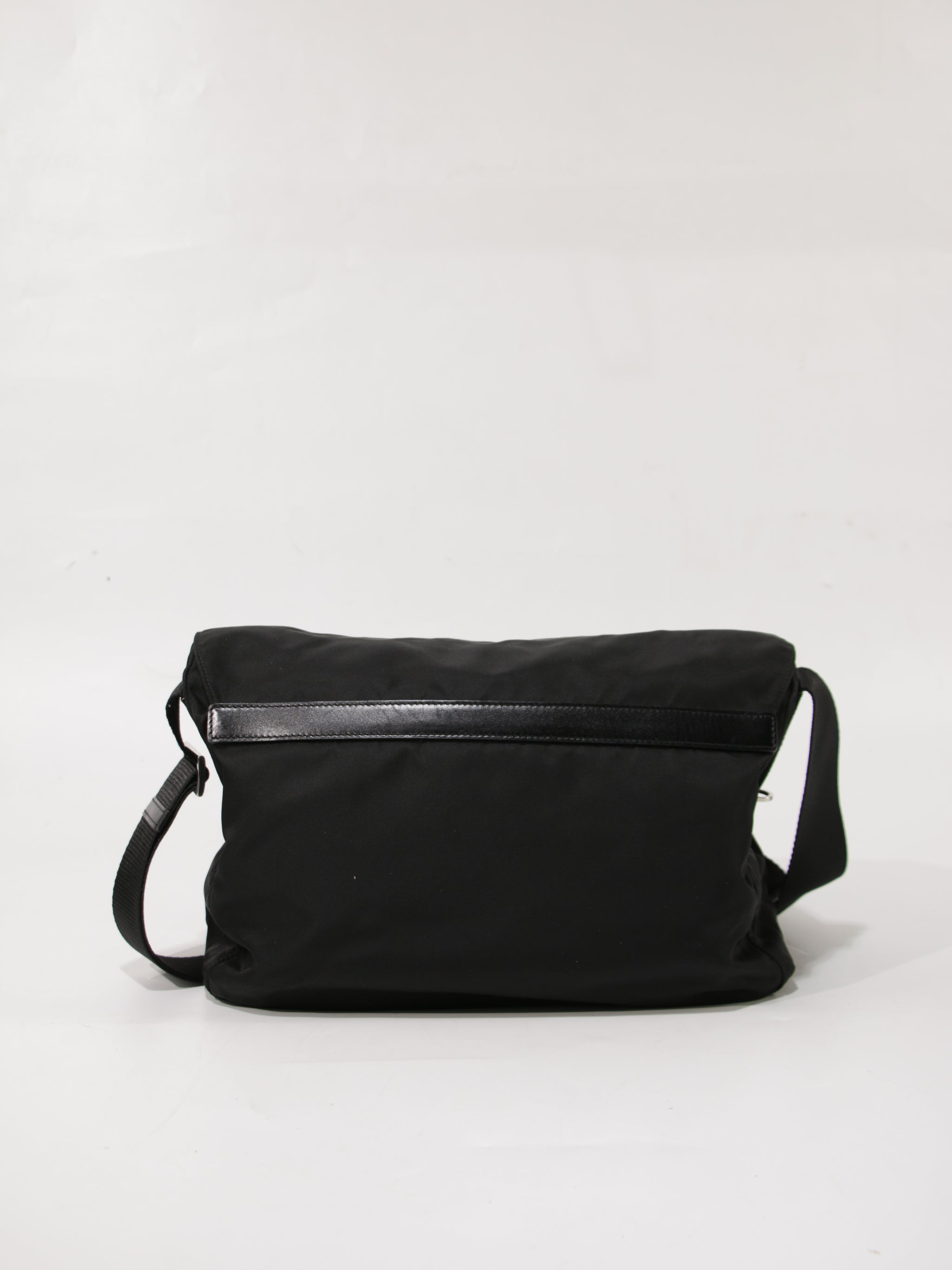 Double Buckle Messenger