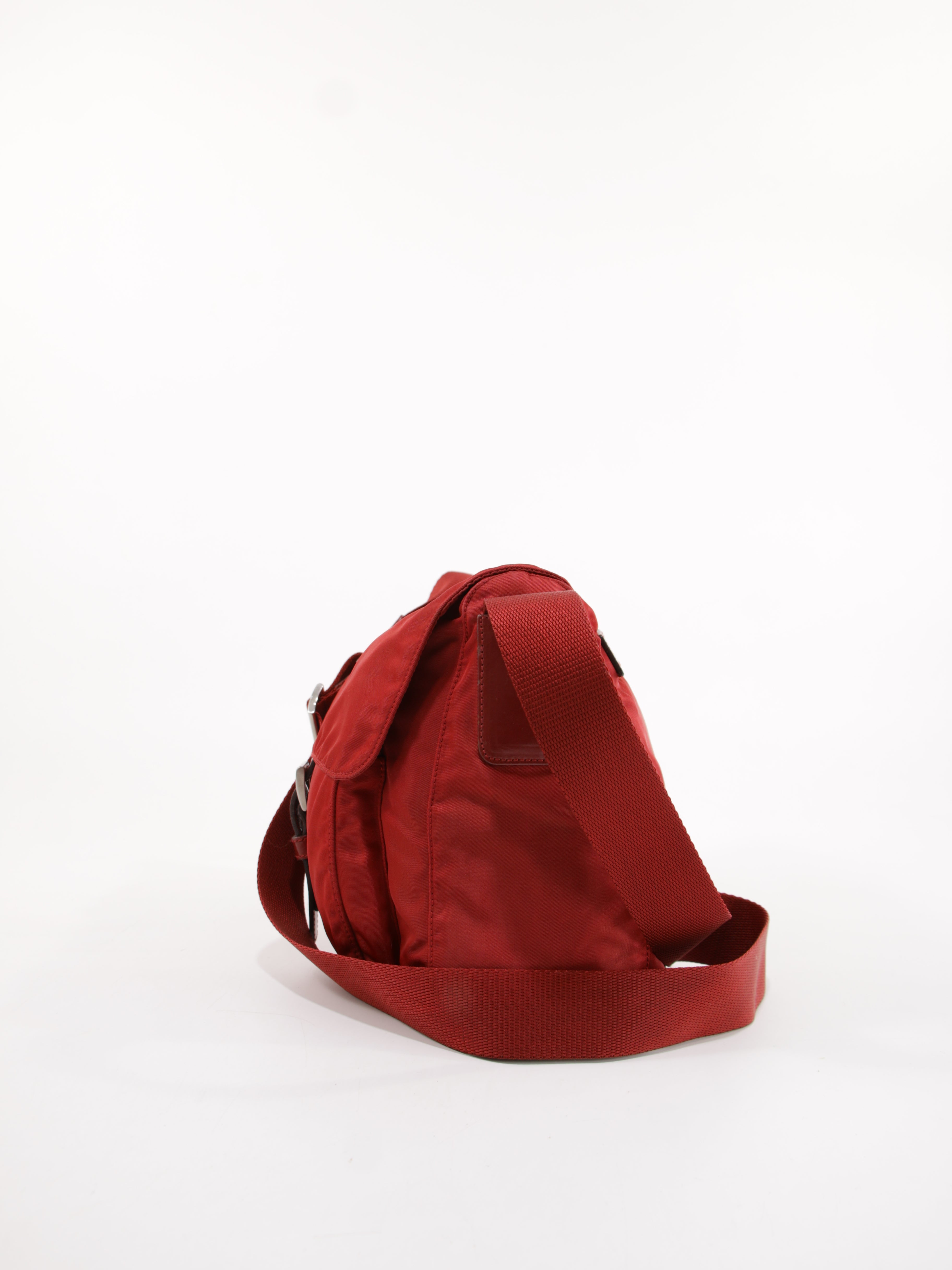 Single Buckle Messenger