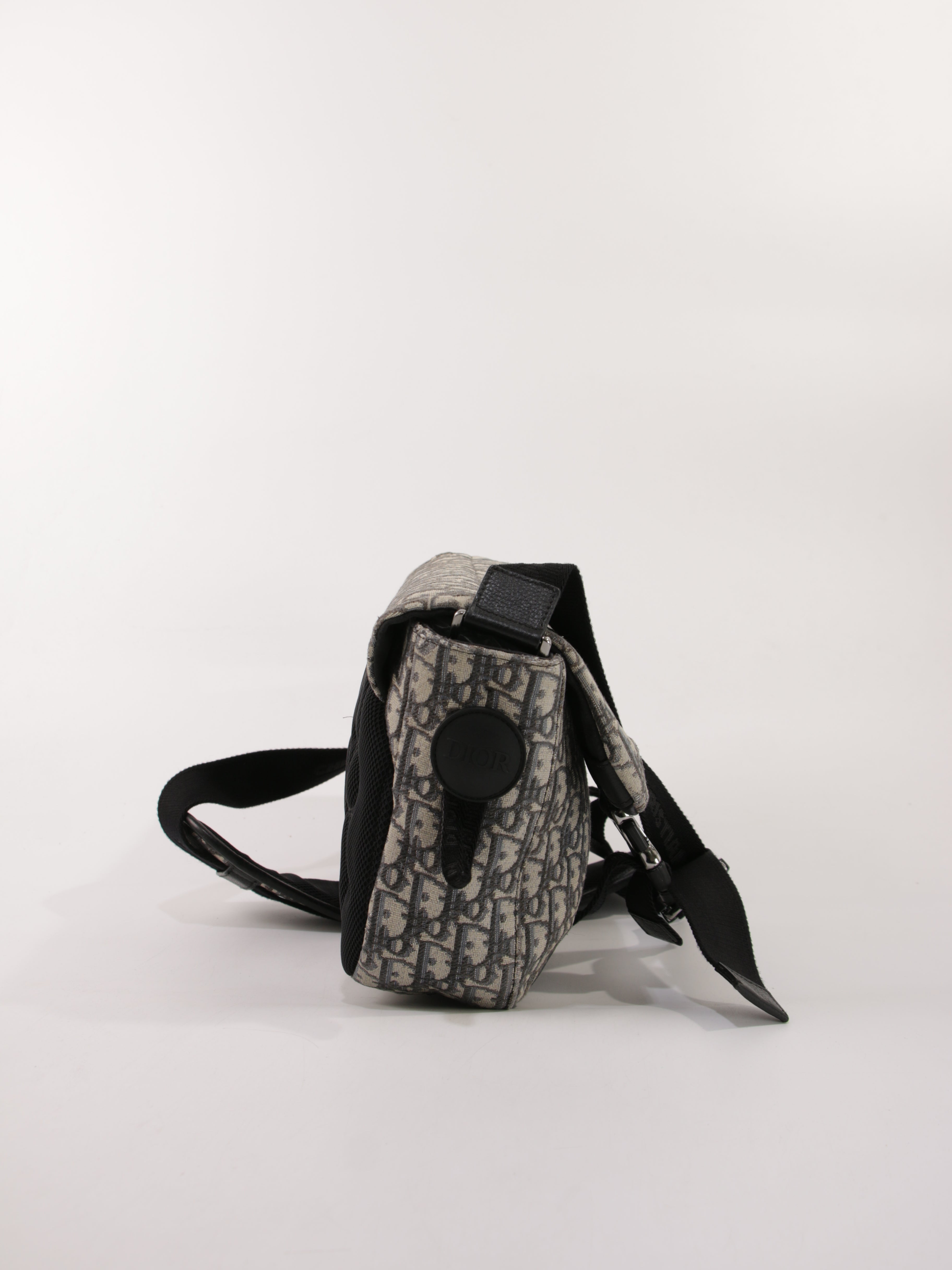 Crossbody Bag – Collector's Cage