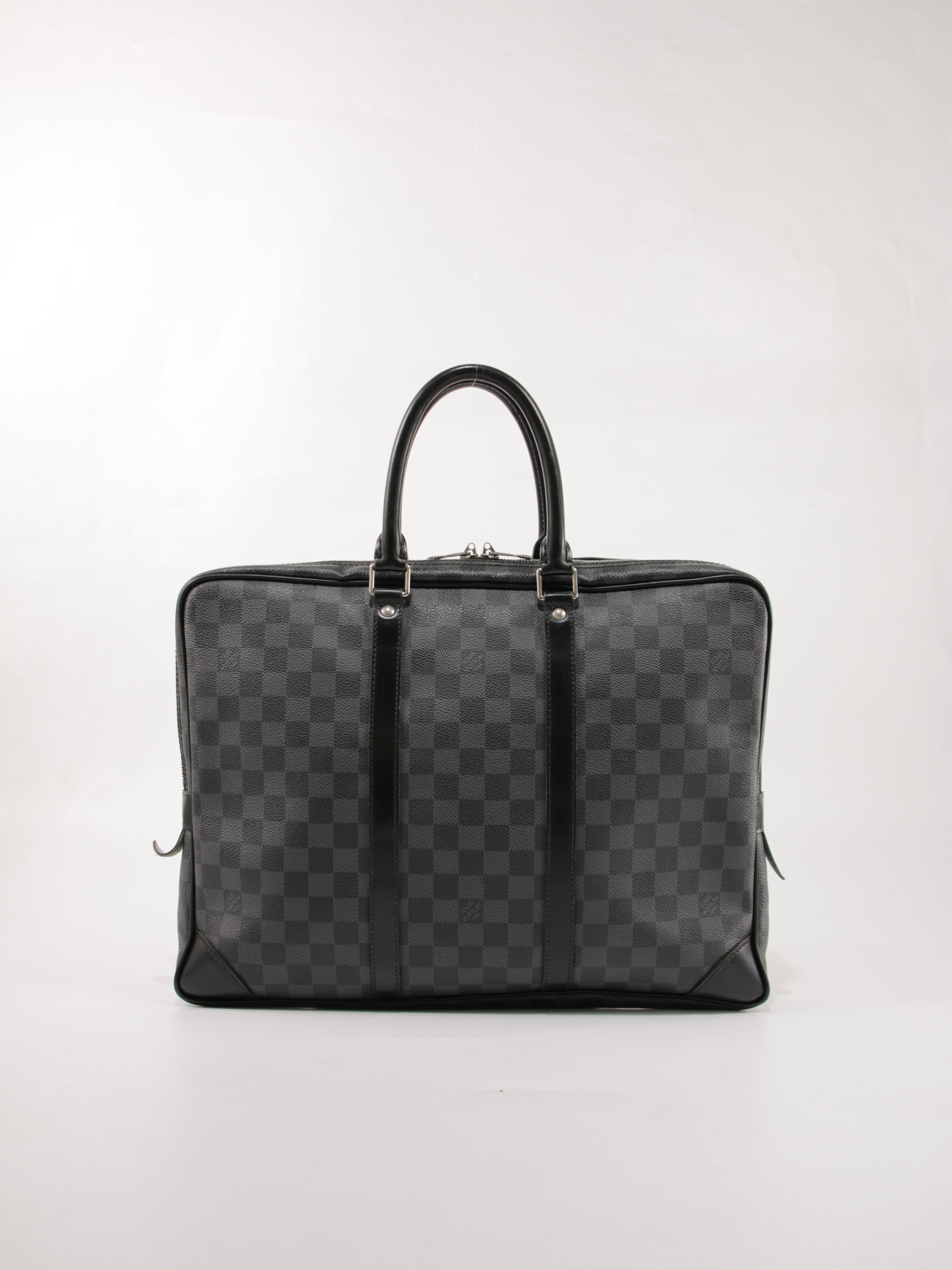 LOUIS VUITTON PORT DOCUMENTS TRAVEL DOCUMENTS GM