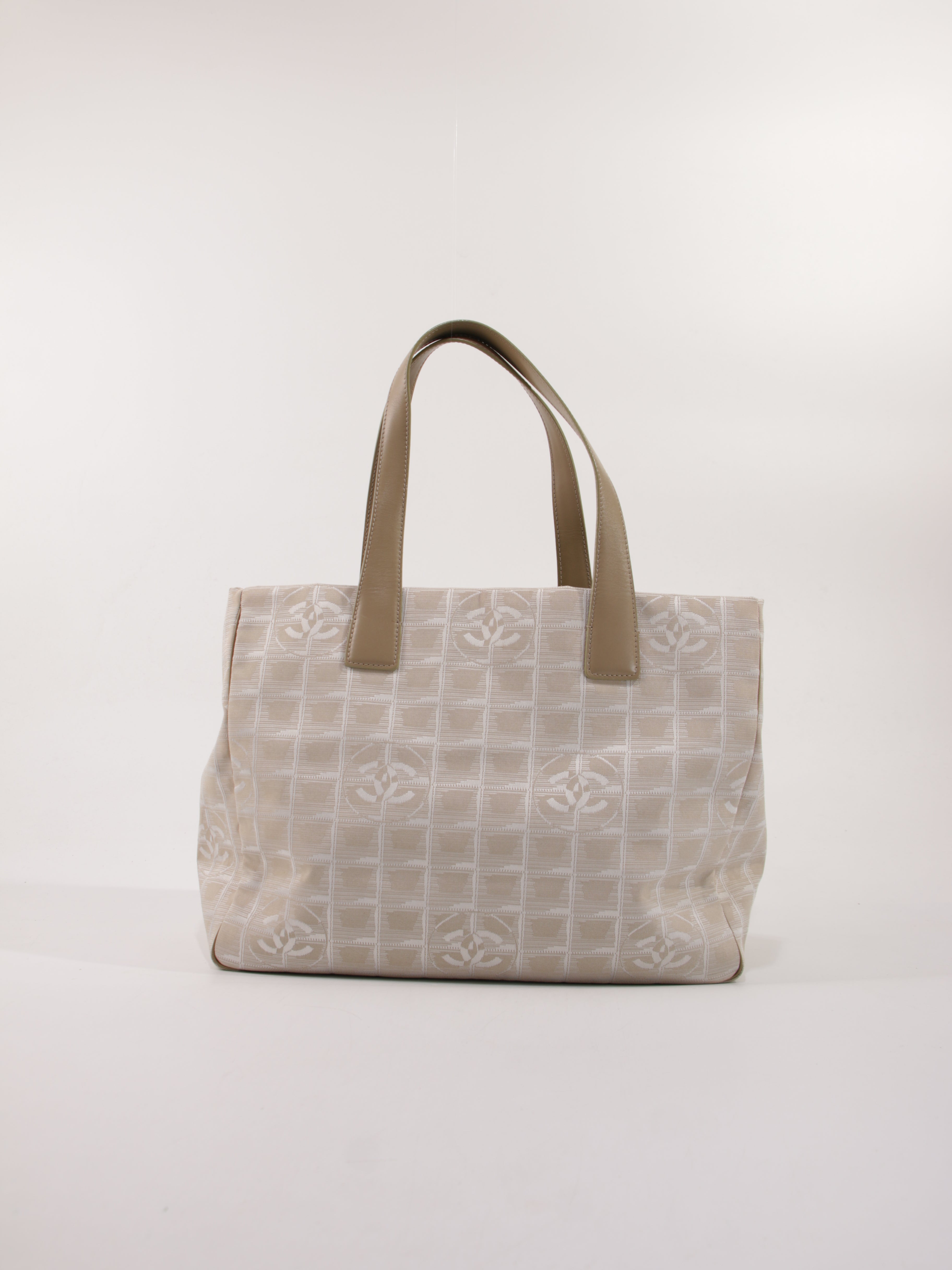 chanel beige travel tote bag Medium New Travel Line Tote – Collector's Cage