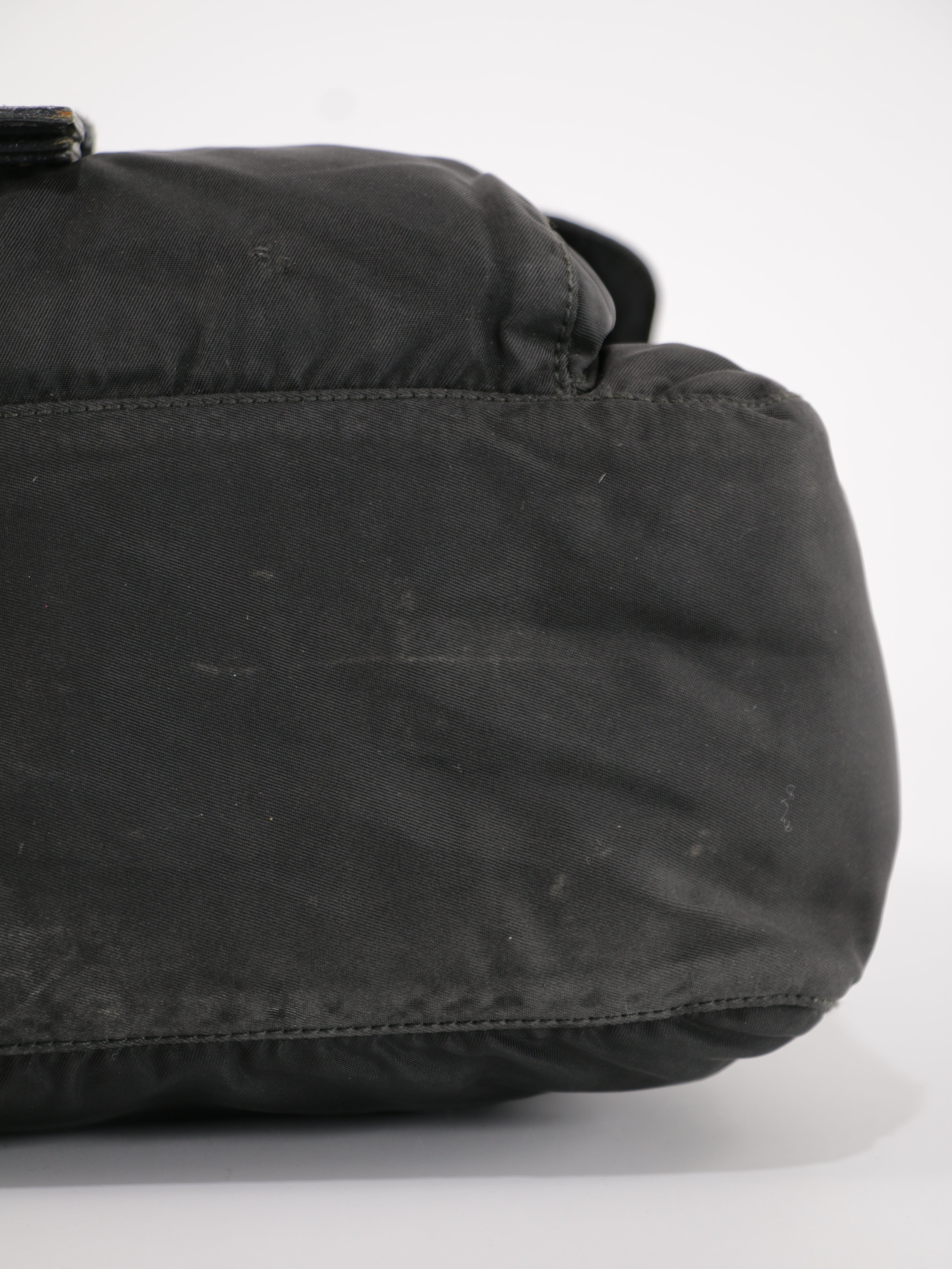 Single Buckle Messenger