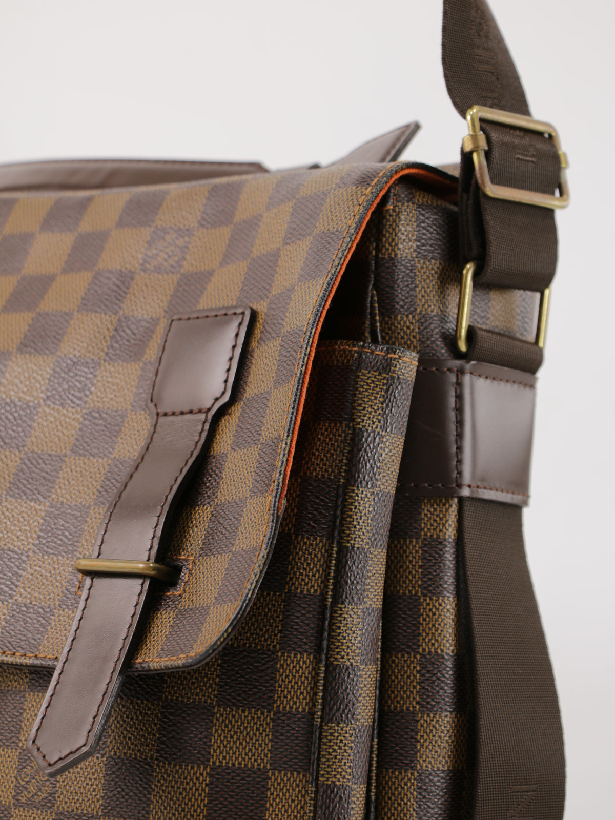Louis Vuitton Broadway