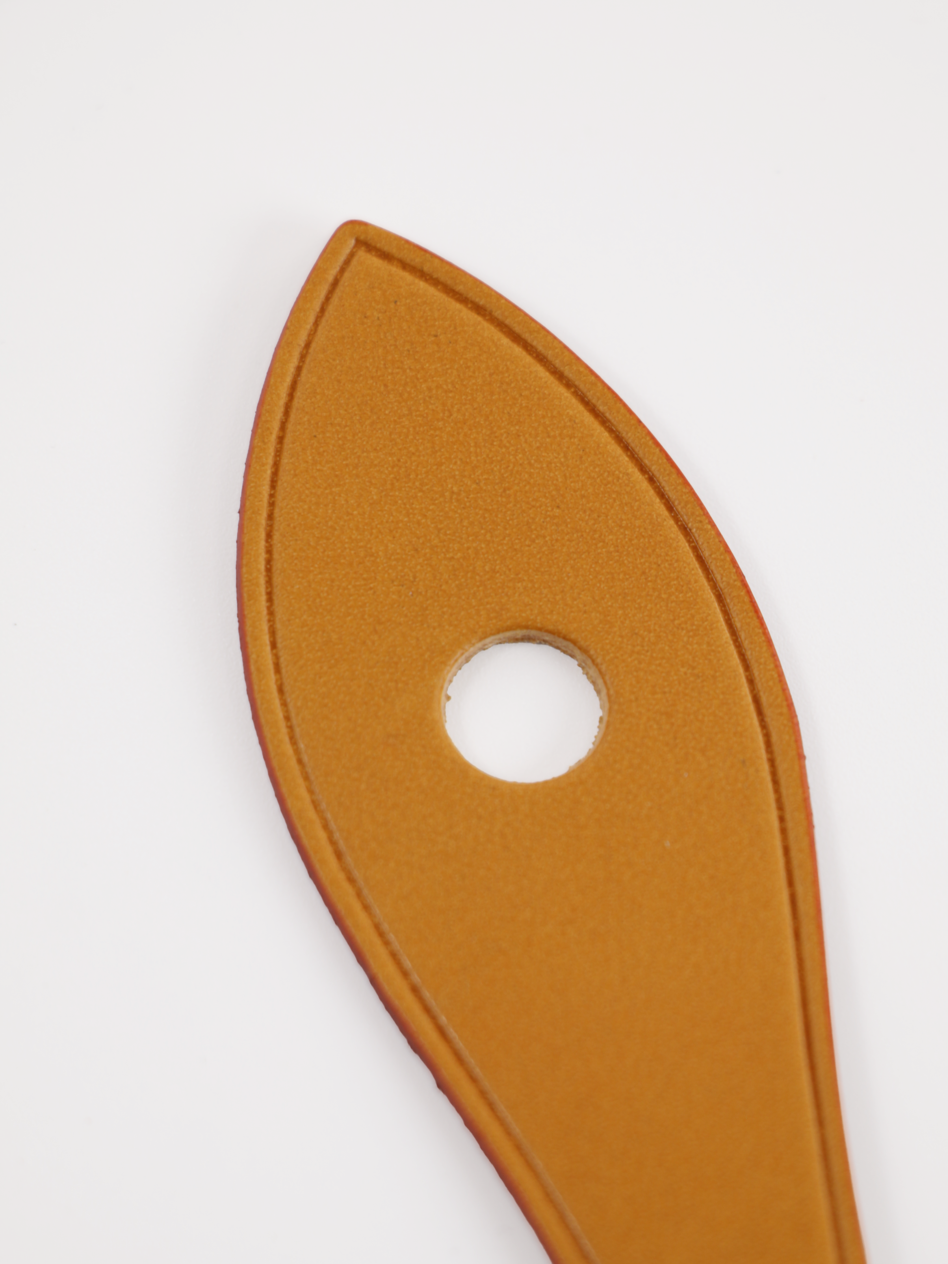 Zipper pull leather