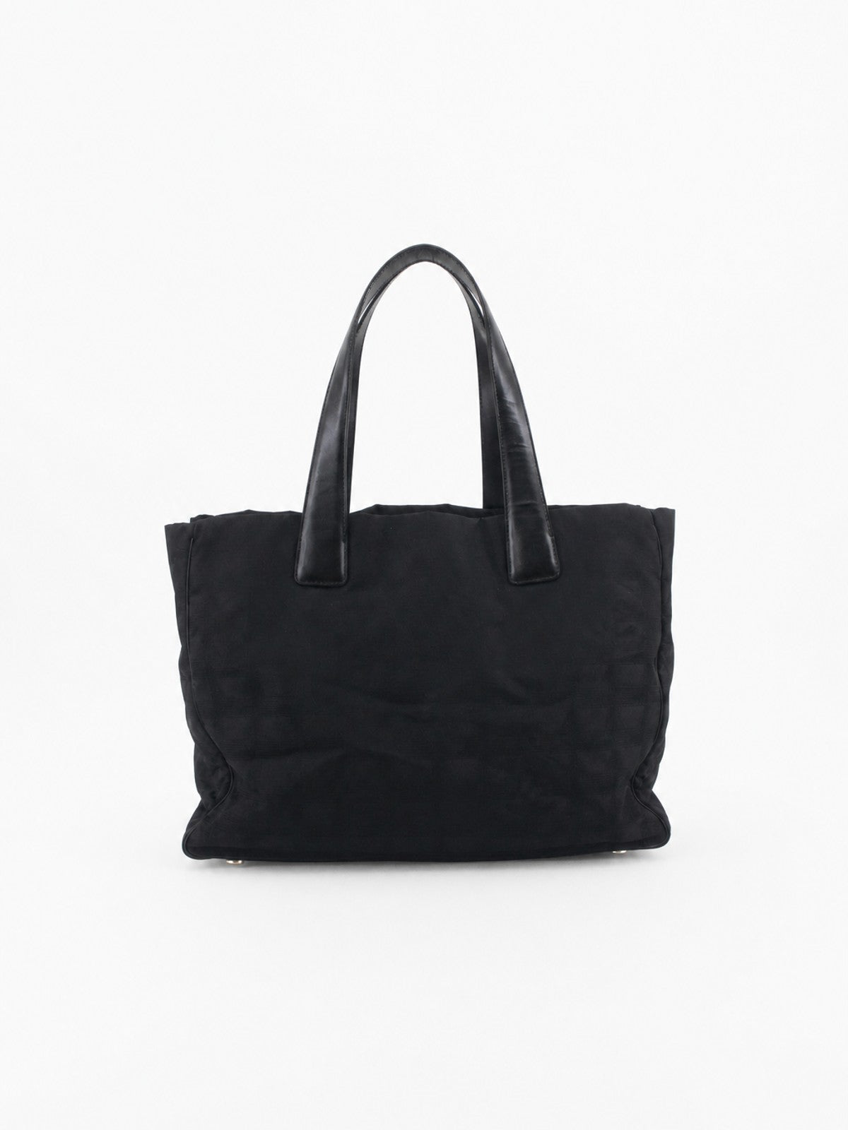 Medium New Travel Line Tote