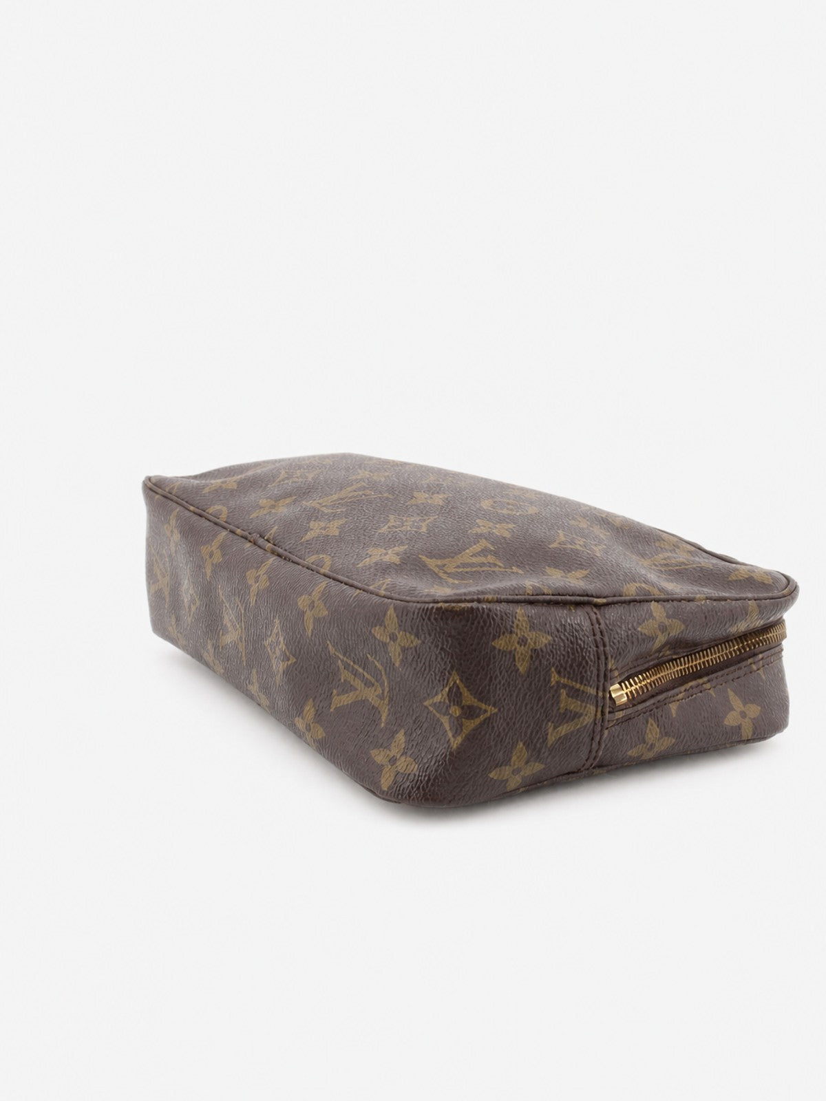 Cosmetic pouch