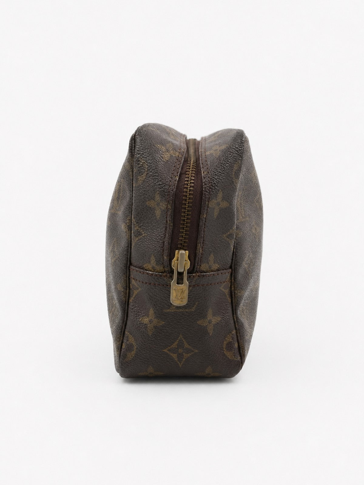 Cosmetic pouch