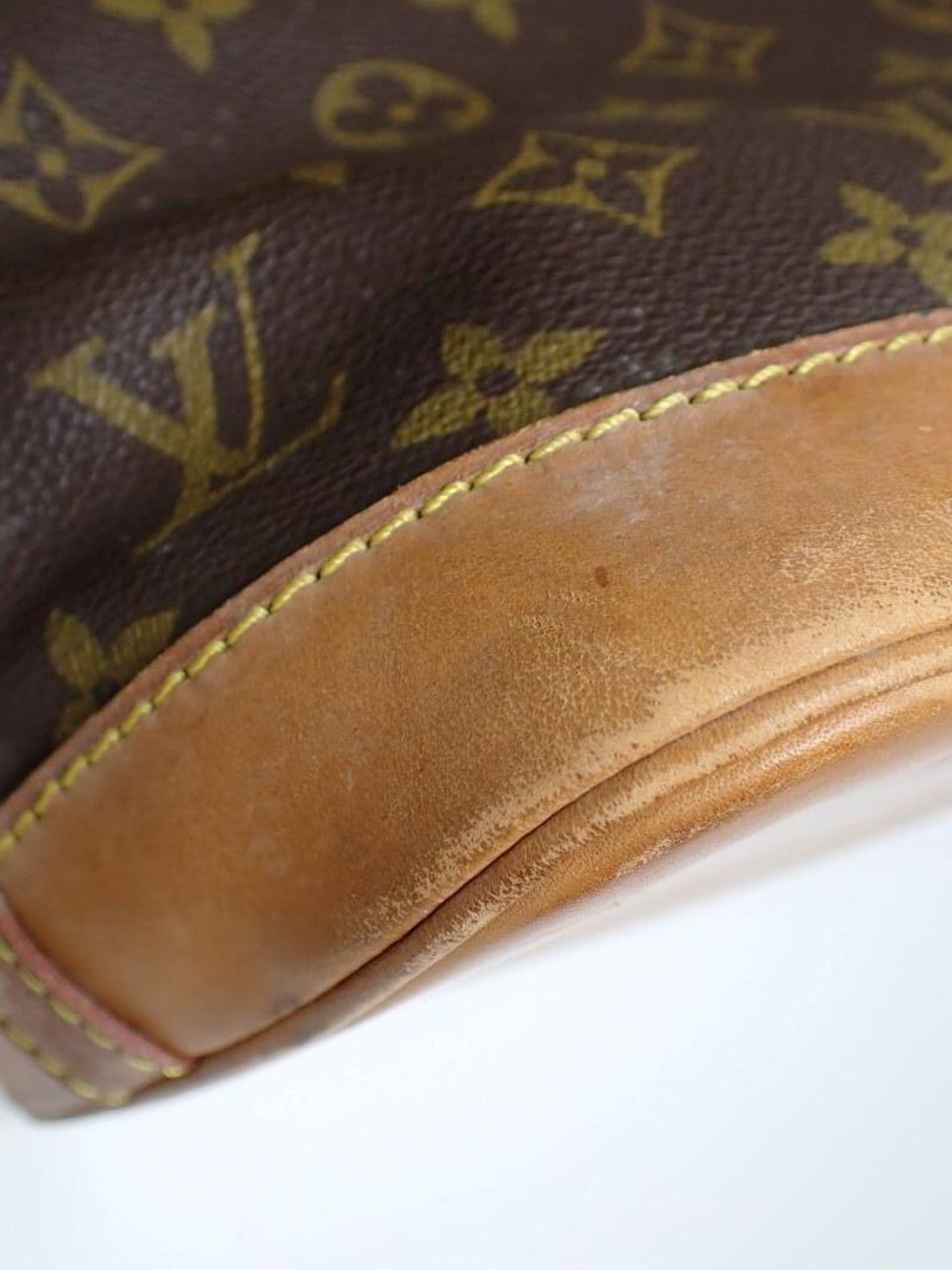 Louis Vuitton Alma PM