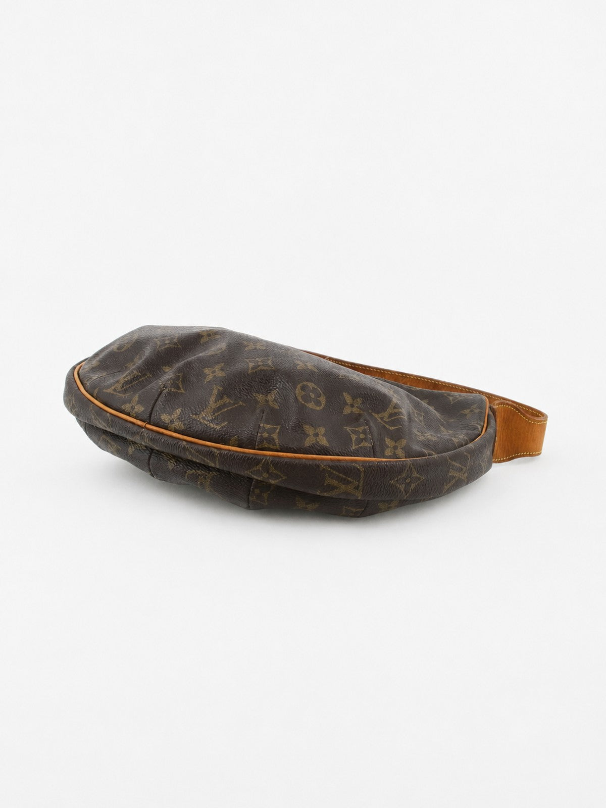Louis Vuitton Croissant MM