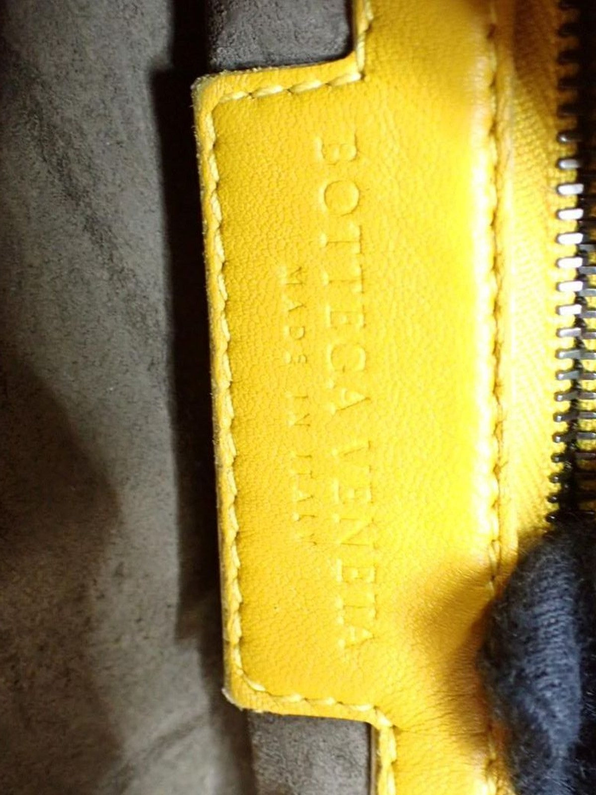 Bottega Veneta Medium Hobo