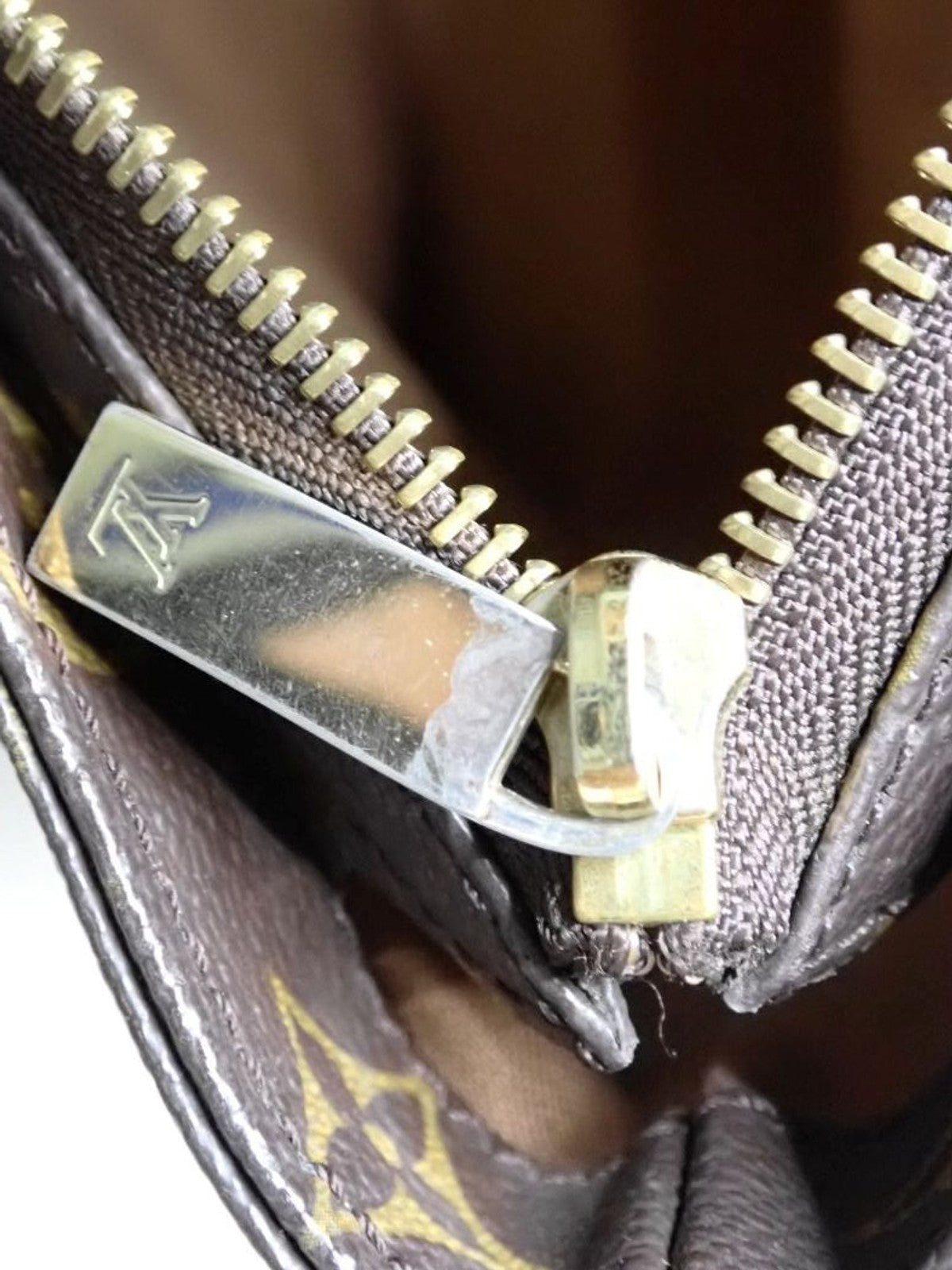 Louis Vuitton Cabas Mezzo