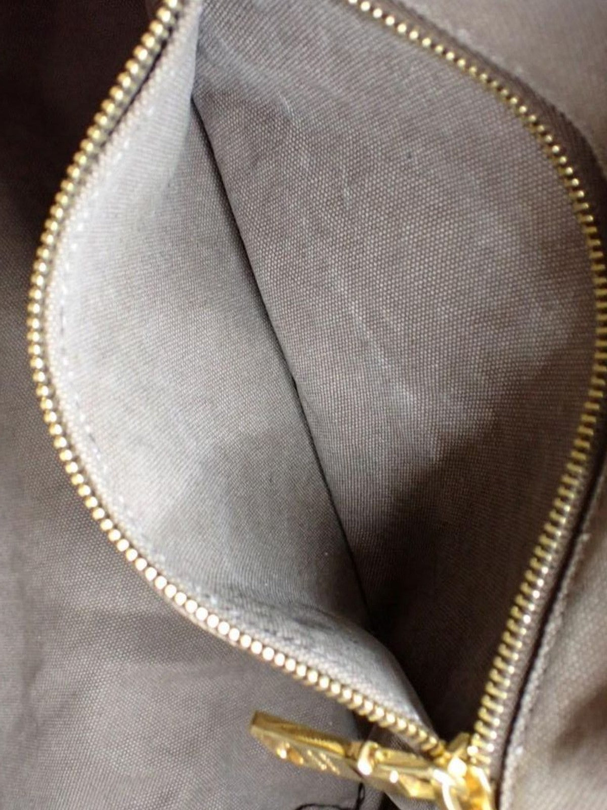 Prada Medium Canapa