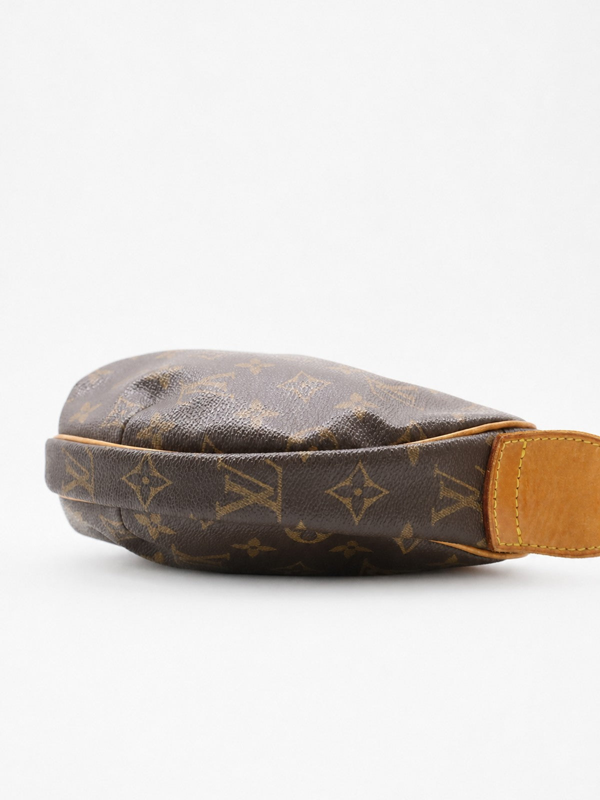 Louis Vuitton Croissant MM